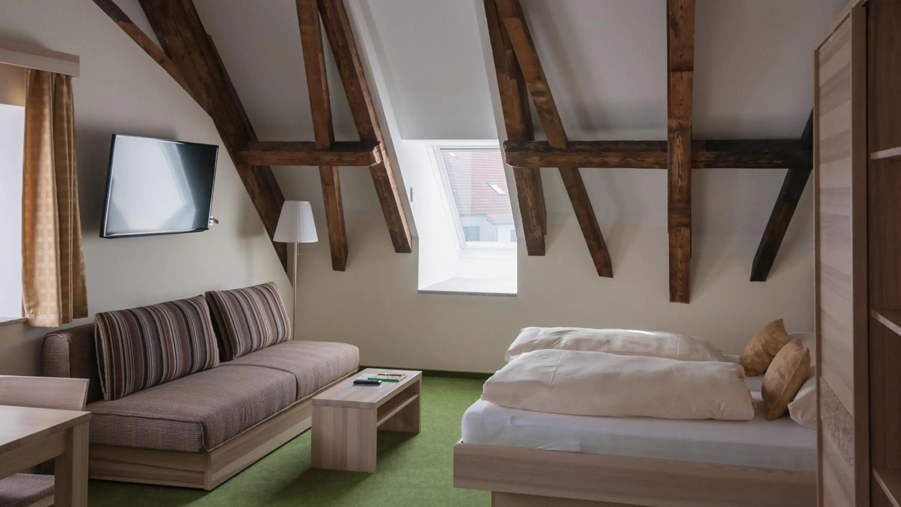 Photo of the whole room, Bed in Familiengasthof Maier