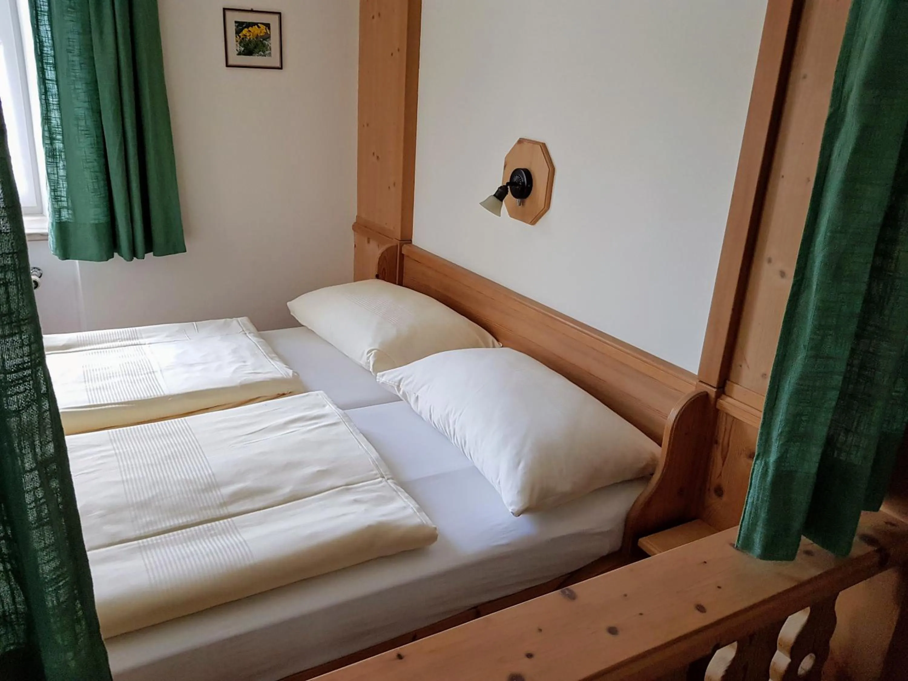 Photo of the whole room, Bed in Familiengasthof Maier