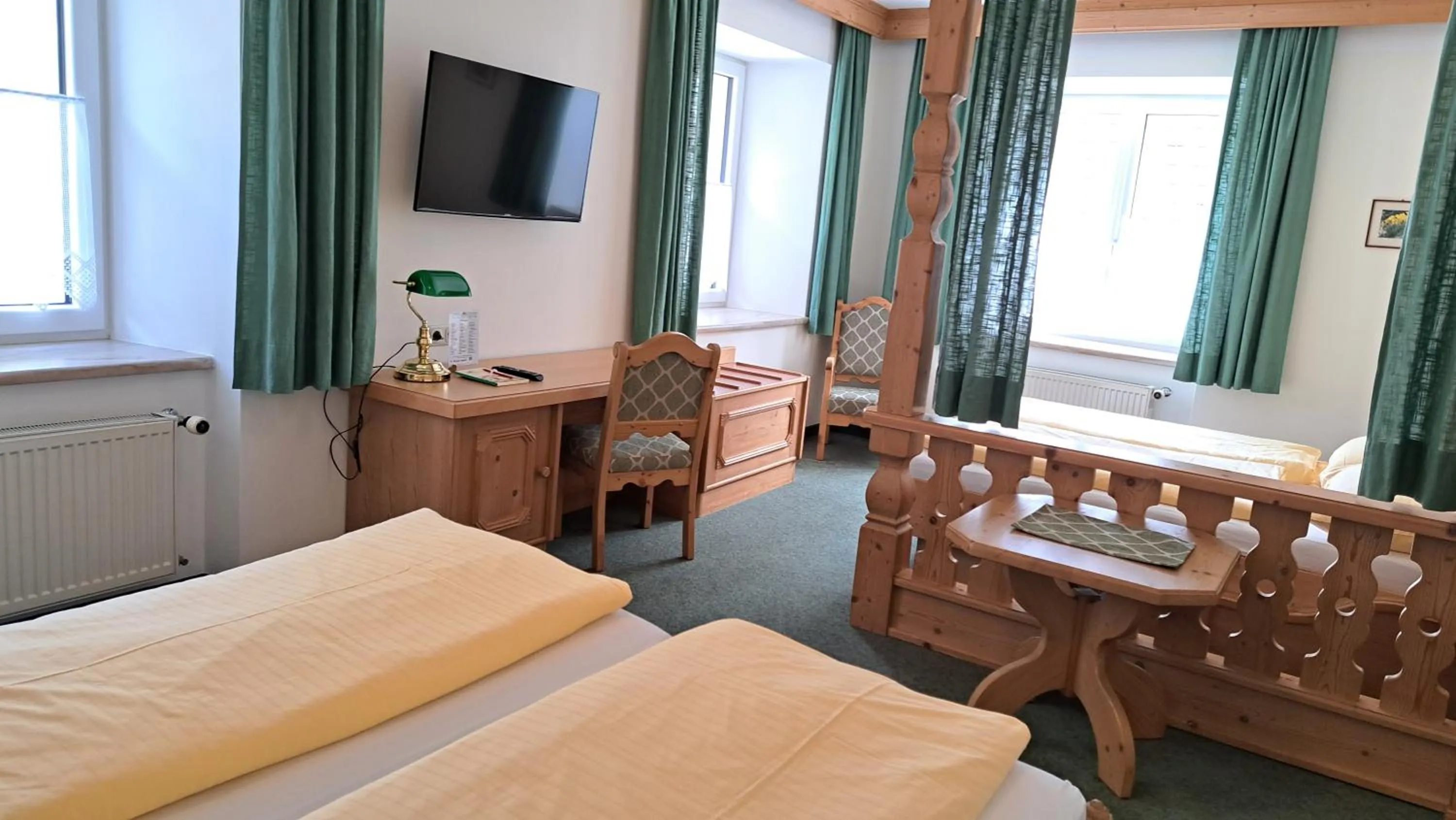 Photo of the whole room, Bed in Familiengasthof Maier