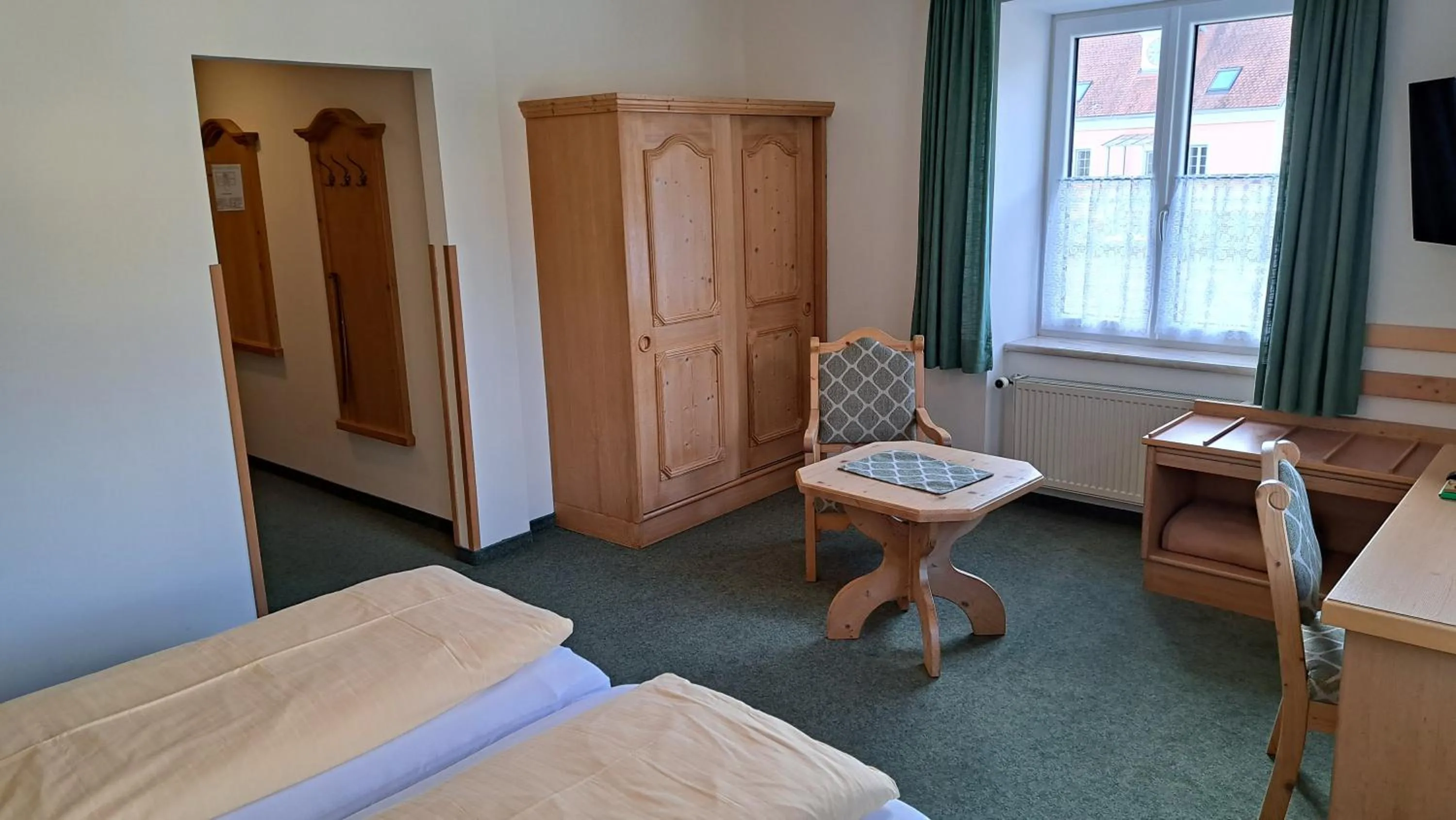 Photo of the whole room, Bed in Familiengasthof Maier