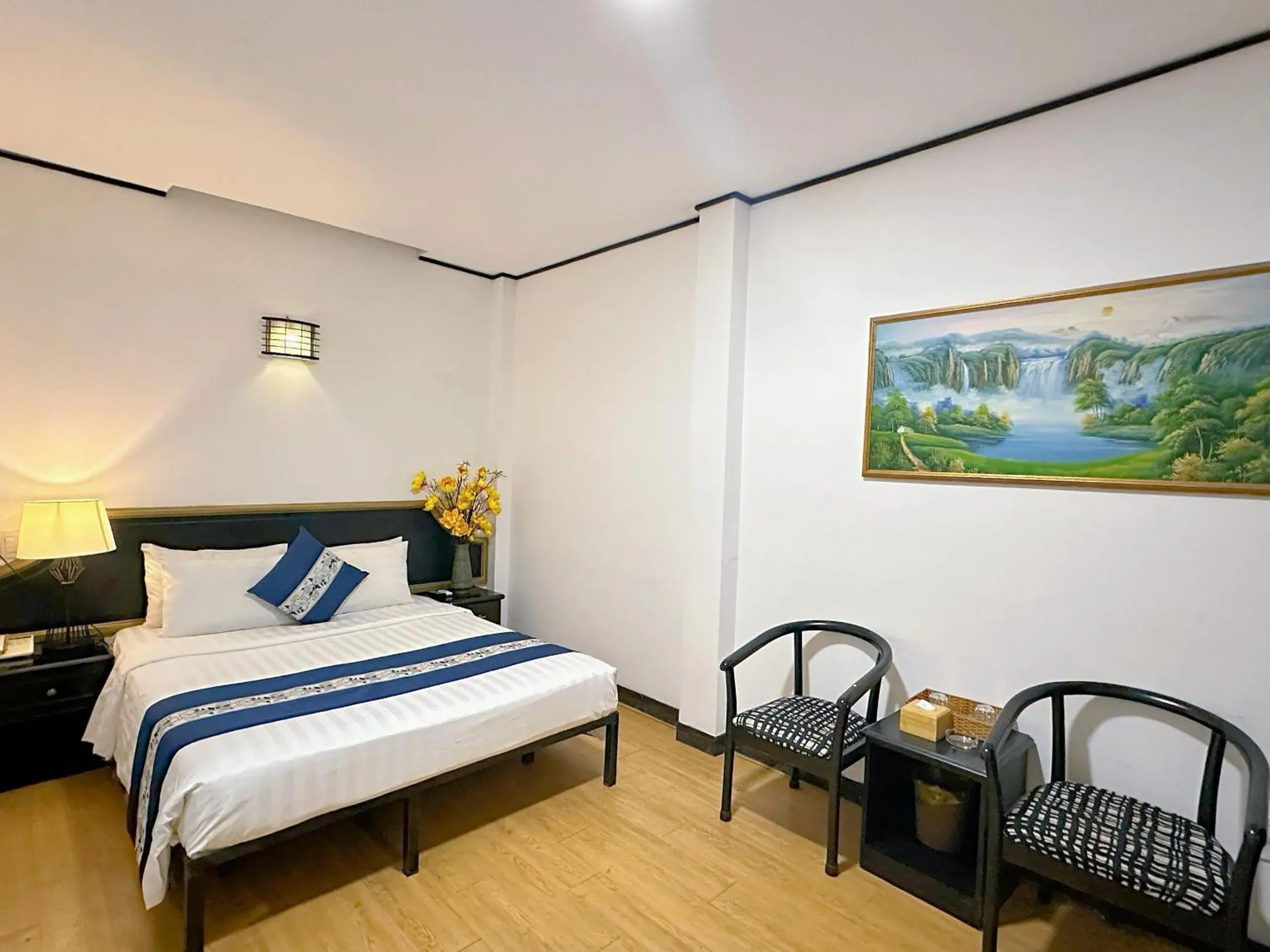 Superior Double Room in New Star Inn Boutique Hotel-Near Bến Thành Market Superior Double Room in New Star Inn Boutique Hotel-Near Bến Thành Market