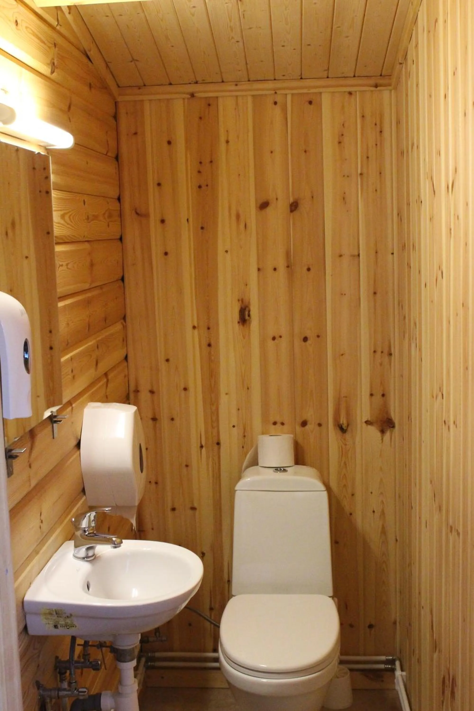 Bathroom in Hótel Eyvindará