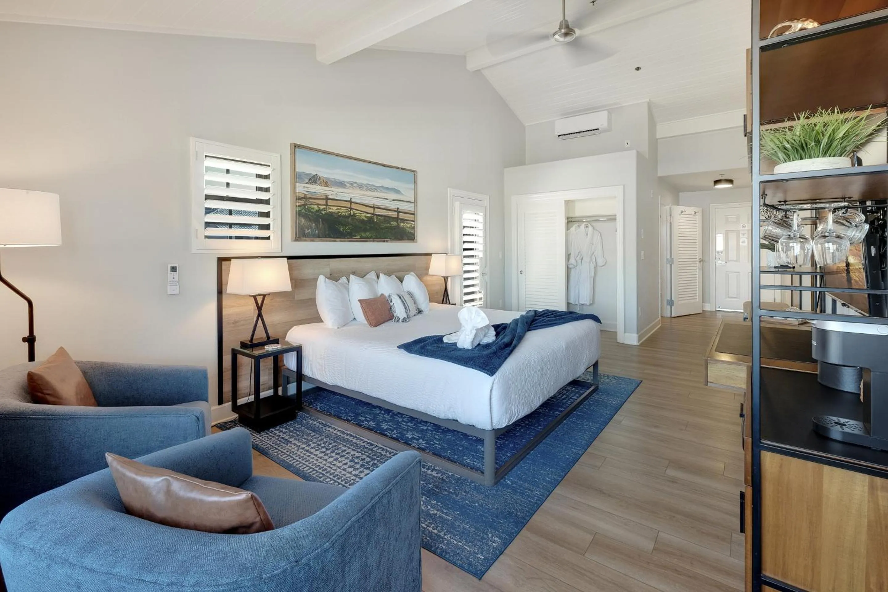 Bedroom, Bed in Anderson Inn