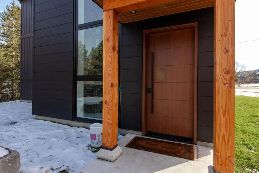 Property building in 107 Birchview Trail