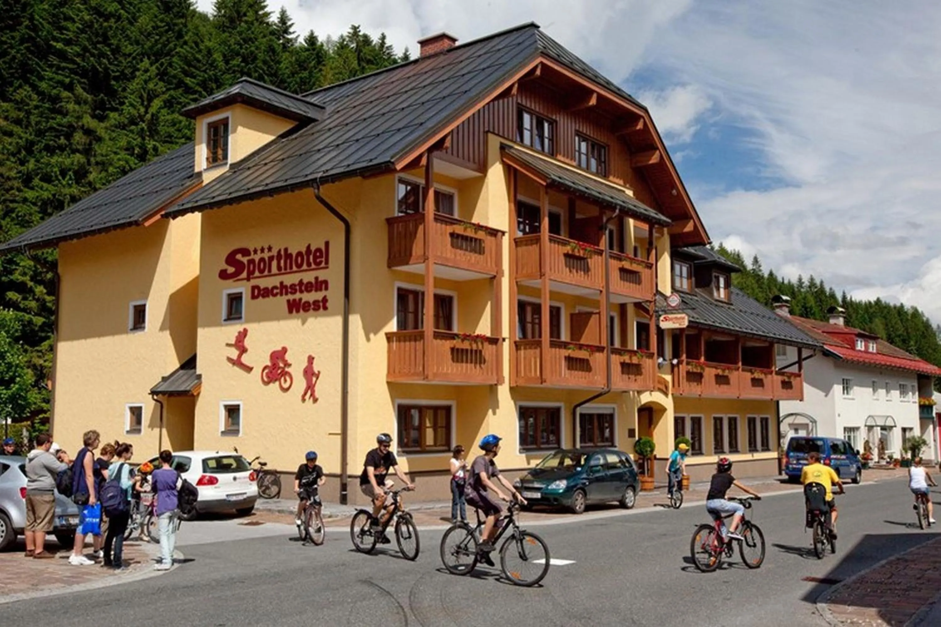 Facade/entrance in Sporthotel Dachstein West