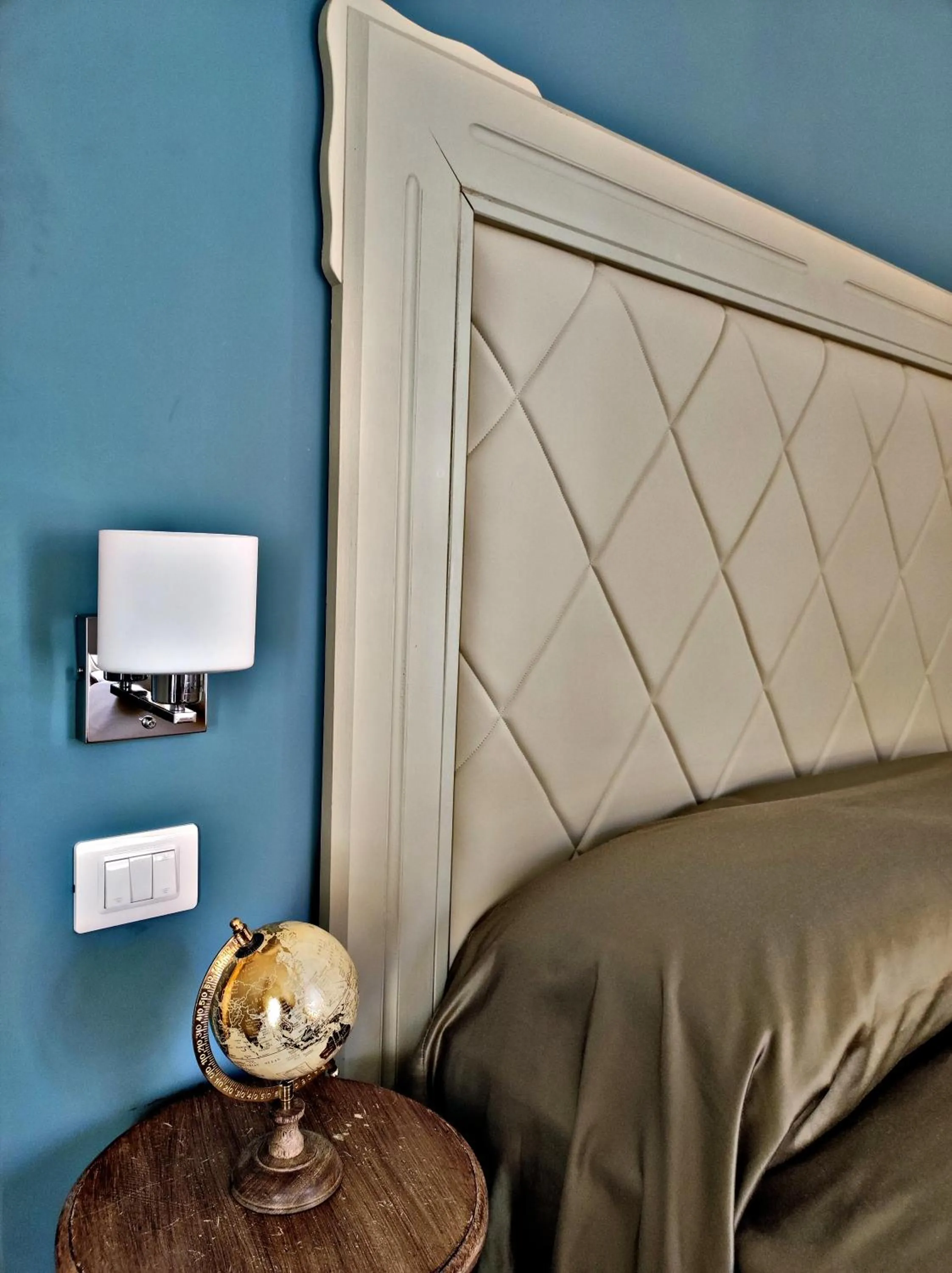 Decorative detail in Kèramos Luxury Rooms