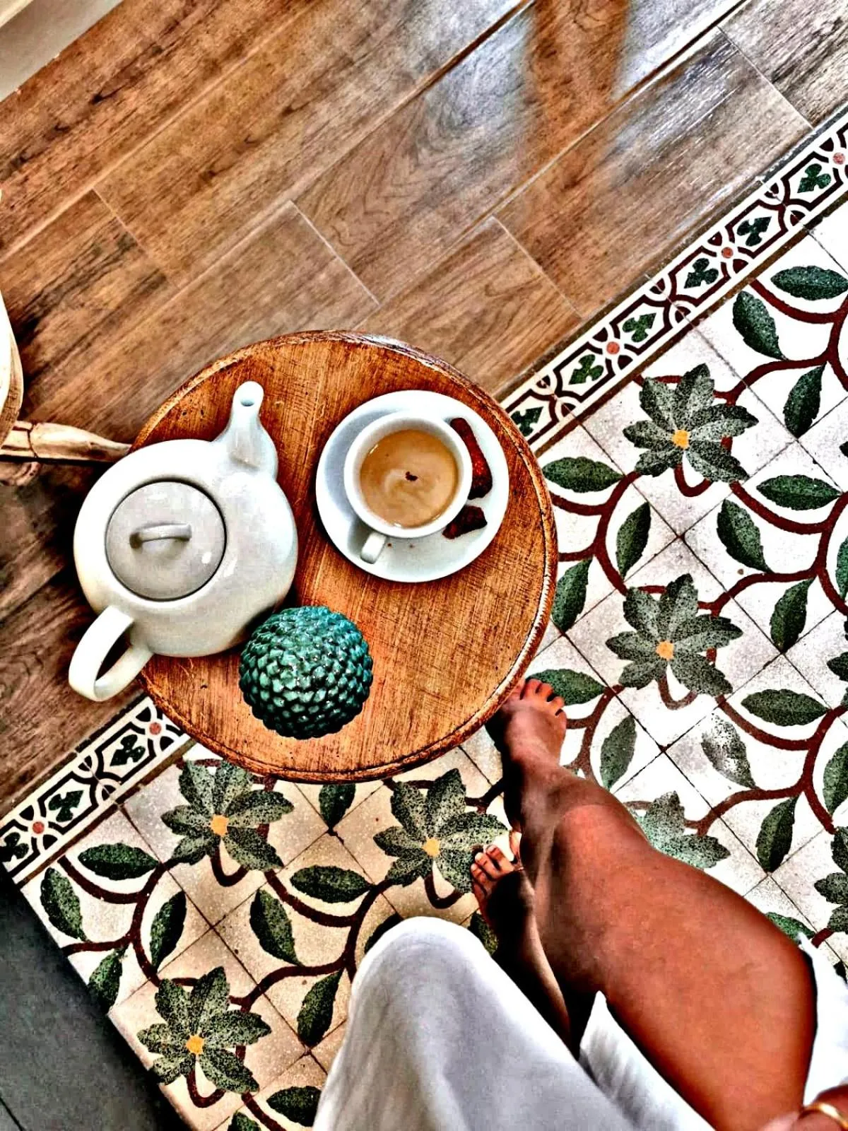 People in Kèramos Luxury Rooms