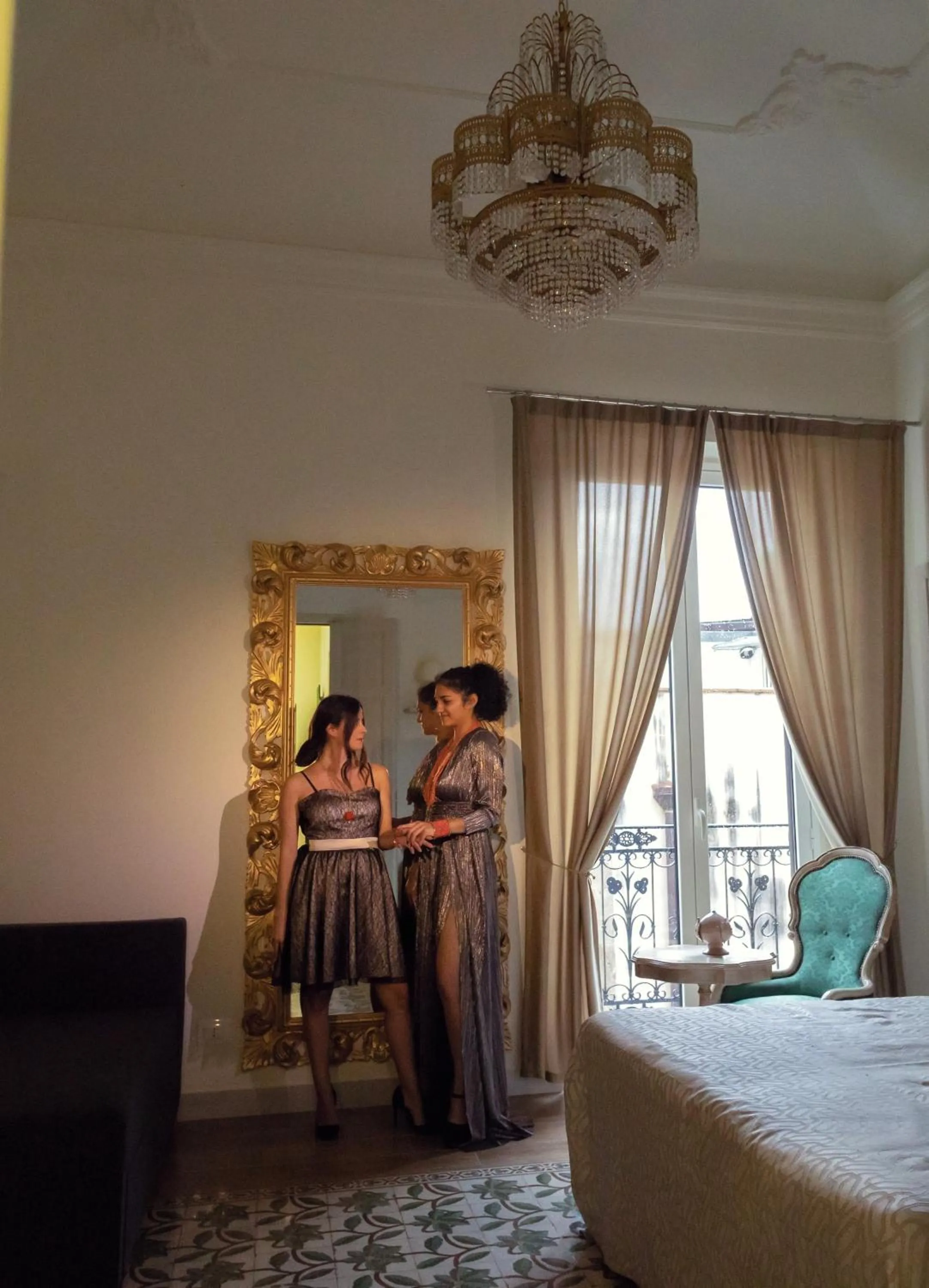 Bed in Kèramos Luxury Rooms