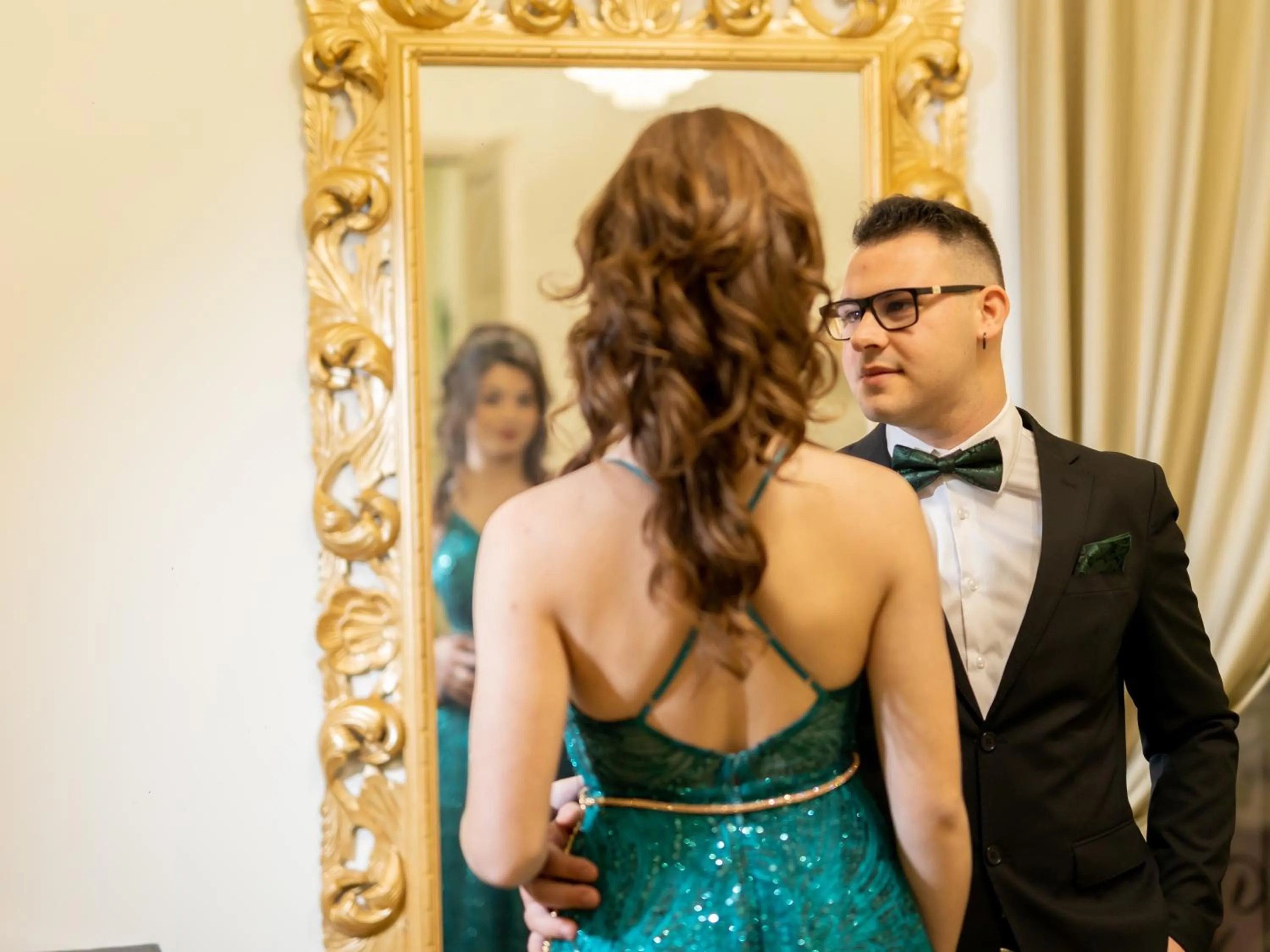 People in Kèramos Luxury Rooms