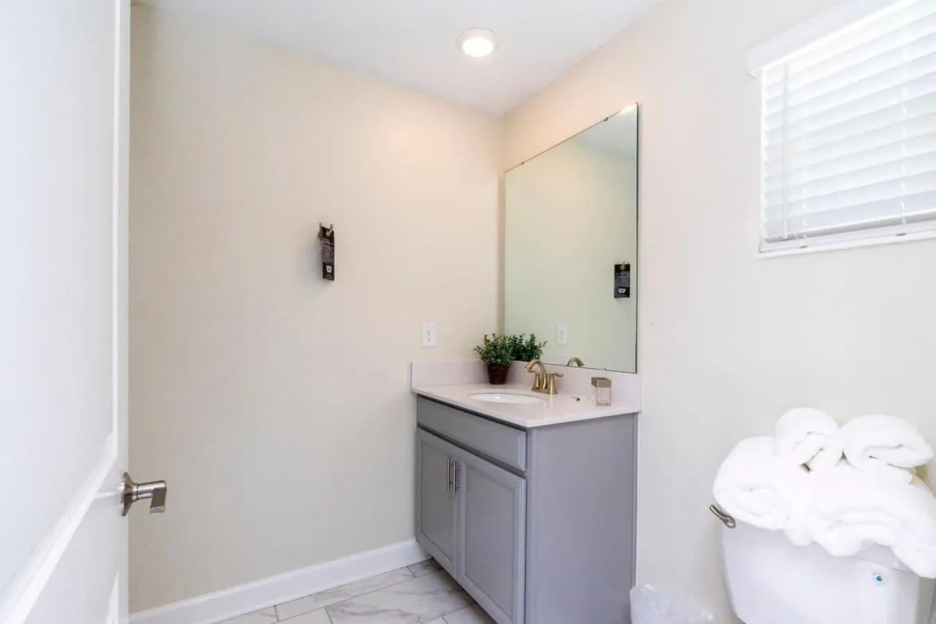 Stunning 5 Bd w/ Pool Close to Disney 2905