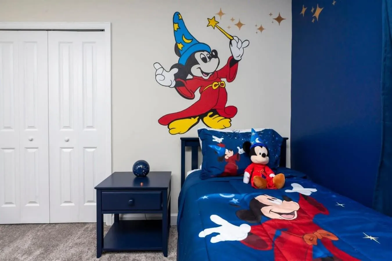 Bed in Stunning 5 Bd w/ Pool Close to Disney 2905