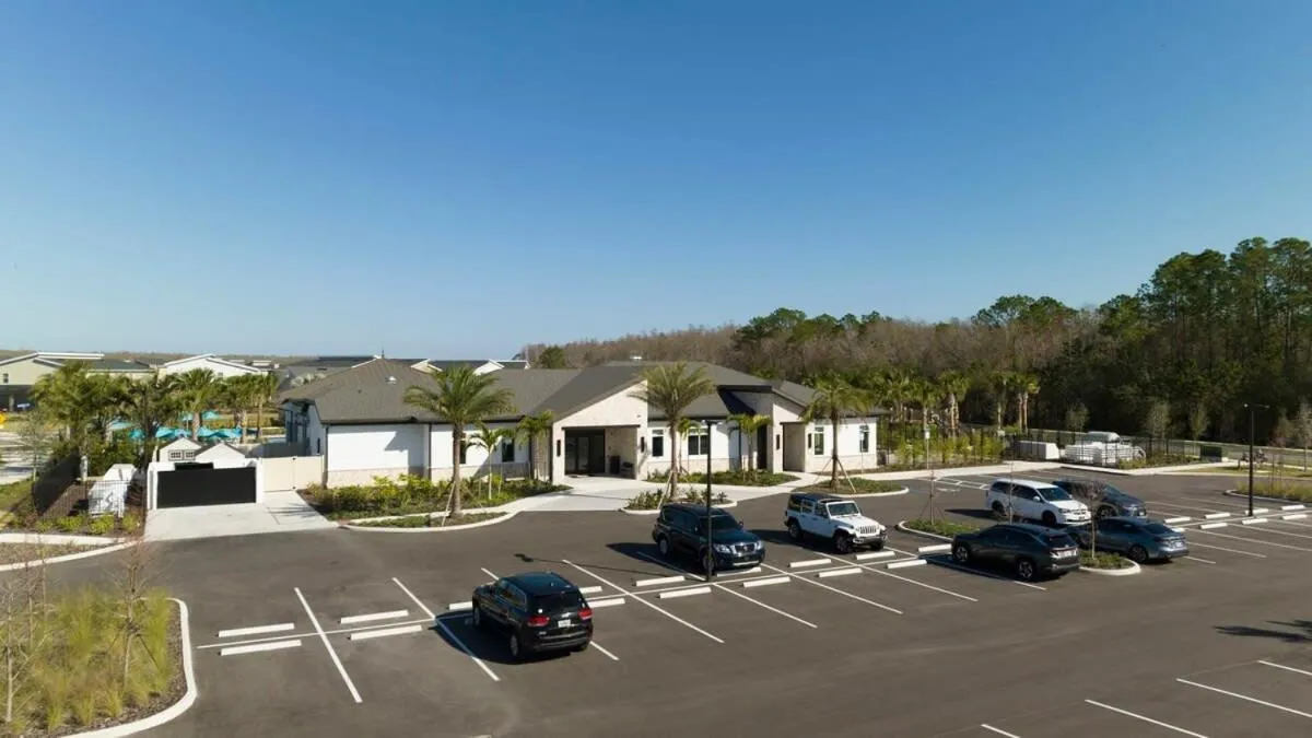 Stunning 5 Bd w/ Pool Close to Disney 2905