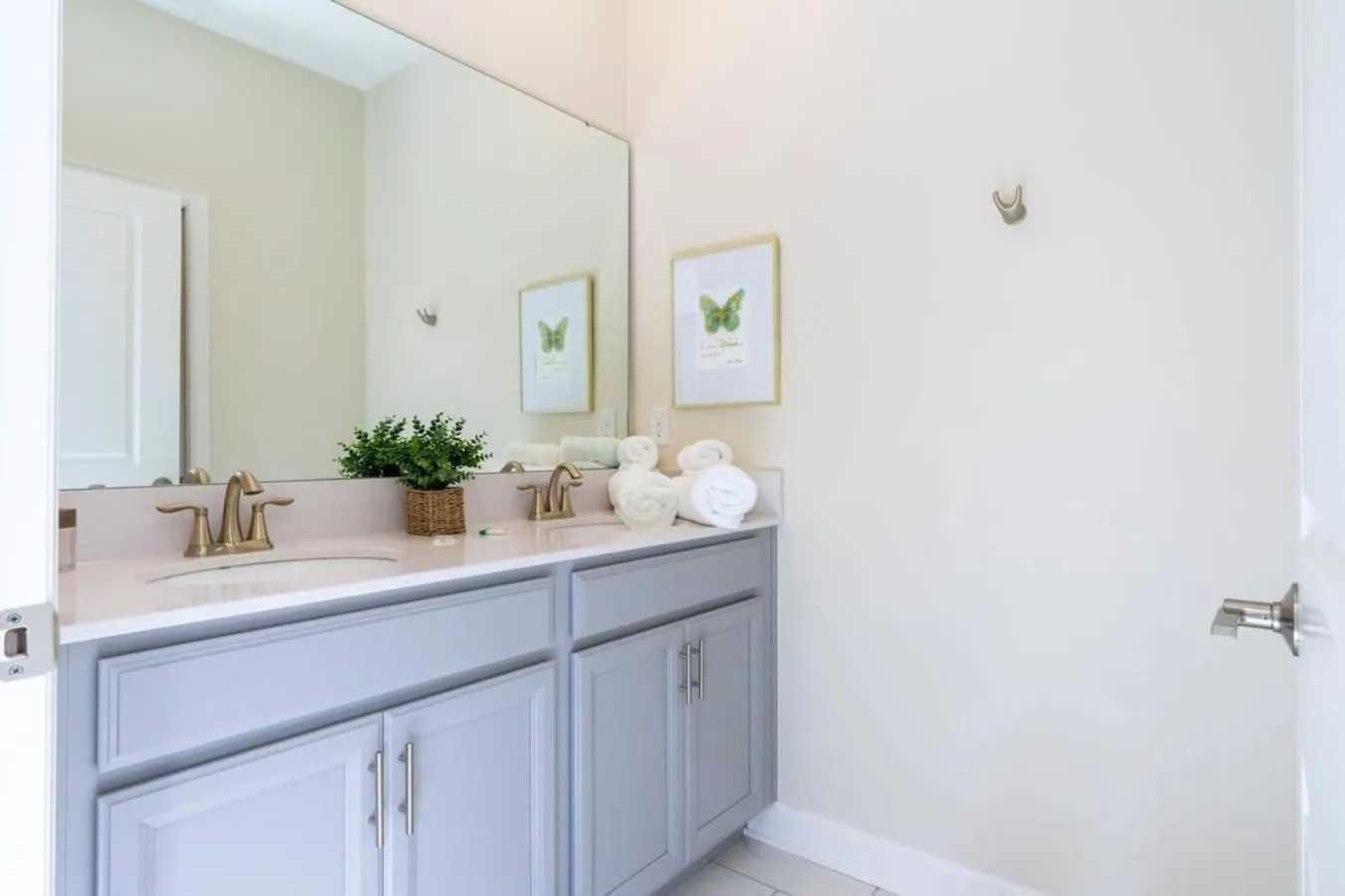 Stunning 5 Bd w/ Pool Close to Disney 2905