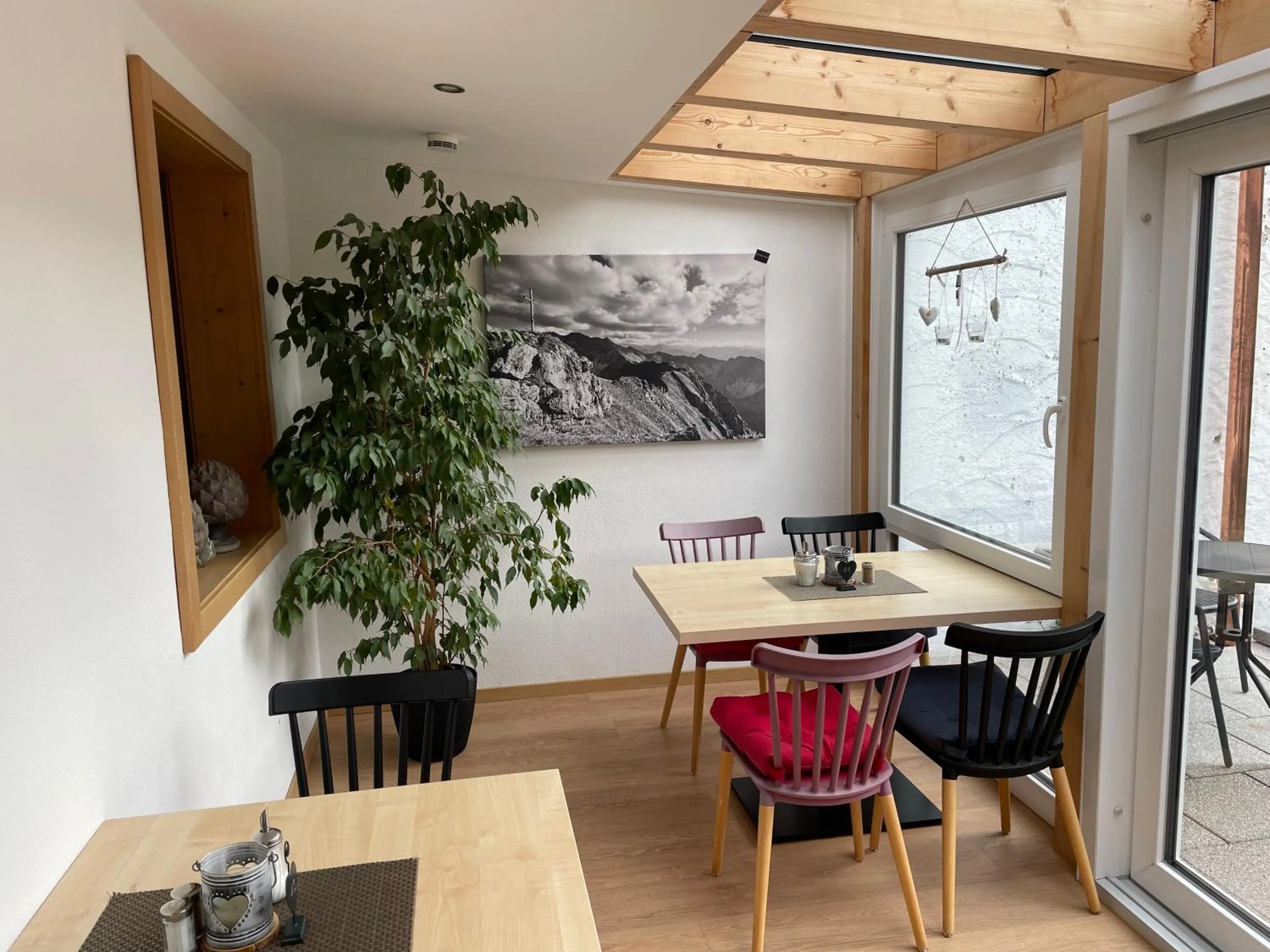 Breakfast in Hotel AlpIn Bed & Breakfast