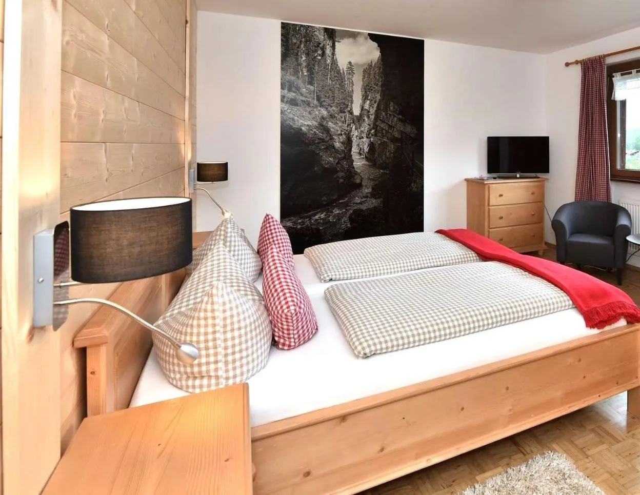 Photo of the whole room, Bed in Hotel AlpIn Bed & Breakfast