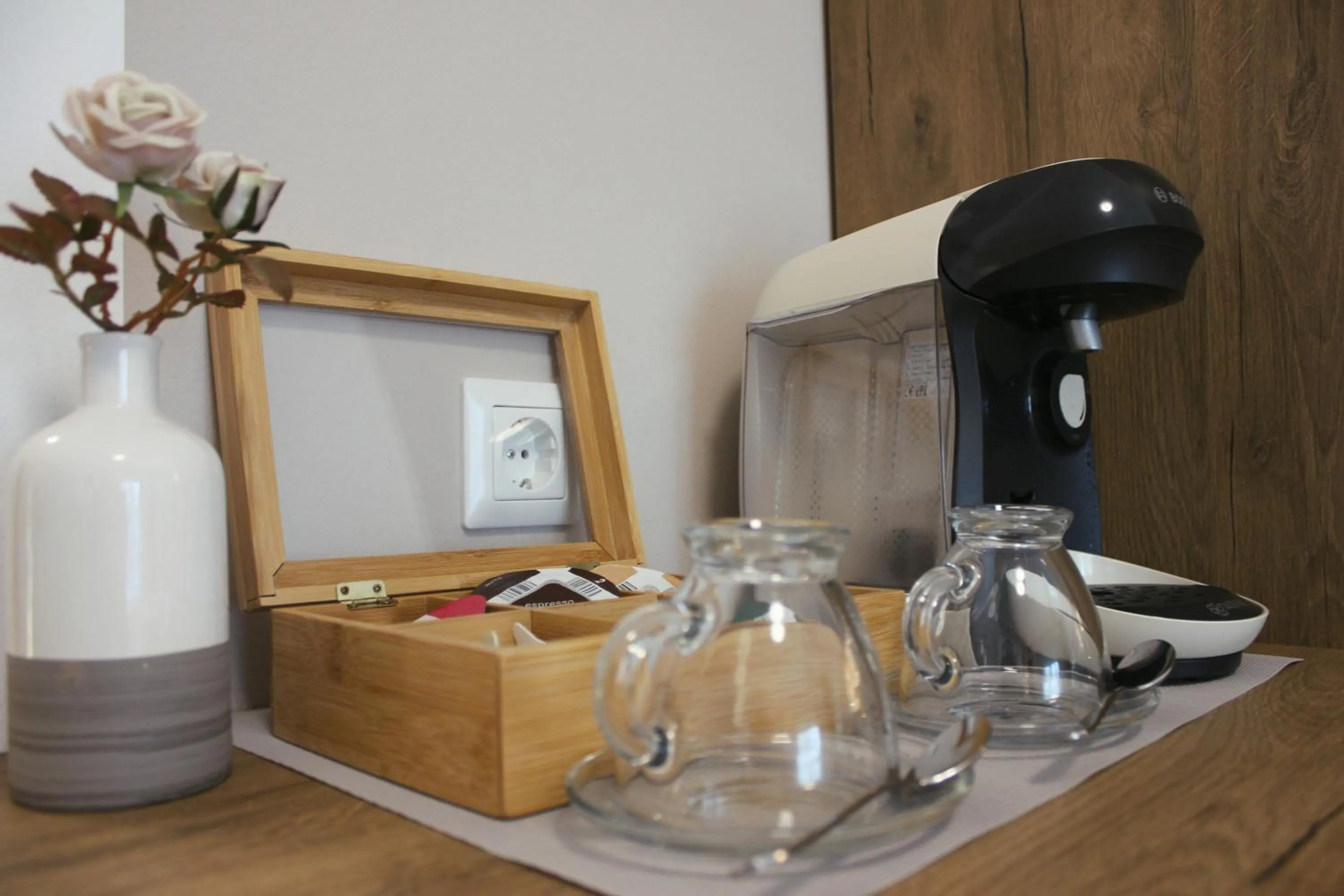 Coffee/tea facilities in Hotel Rheinbrücke