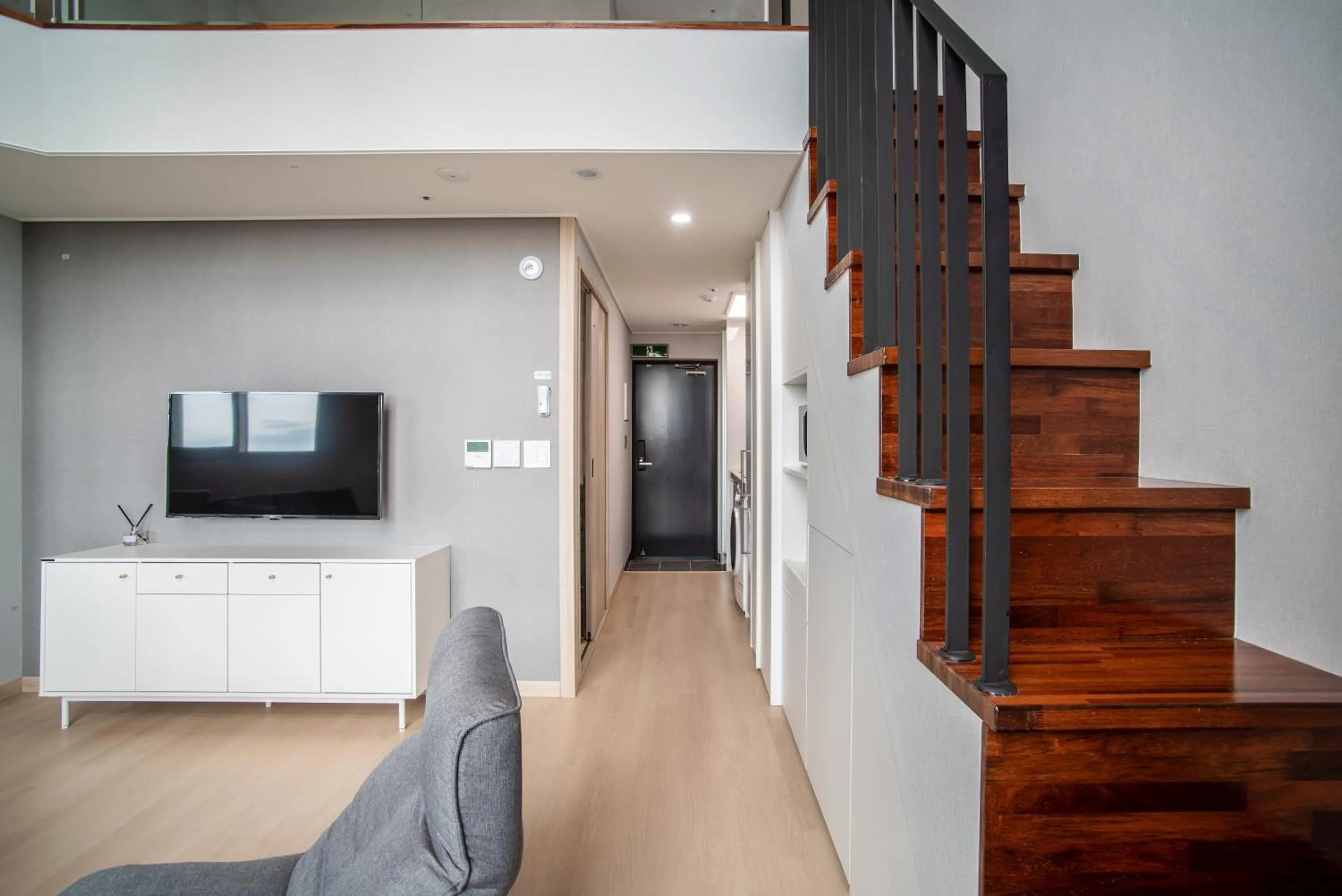 TV and multimedia in Jeju Central Park Residence