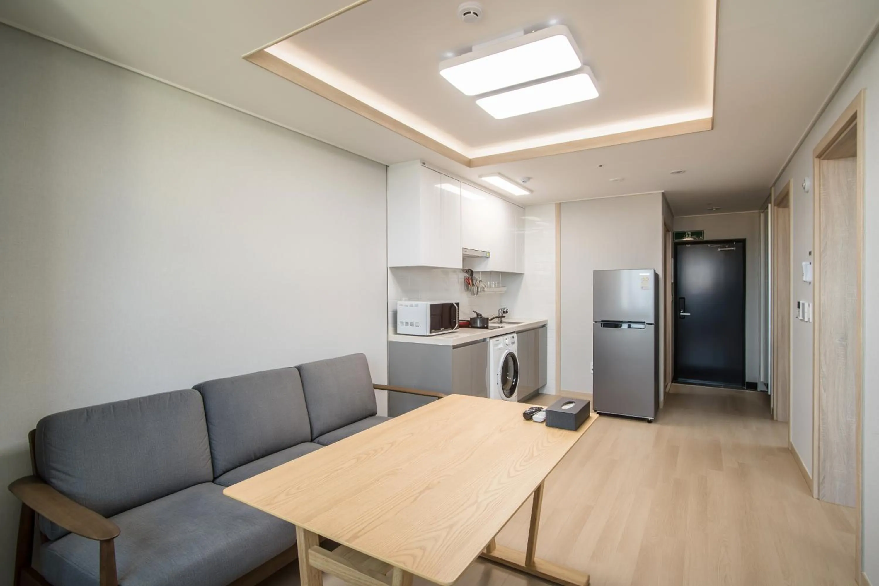 Kitchen or kitchenette in Jeju Central Park Residence