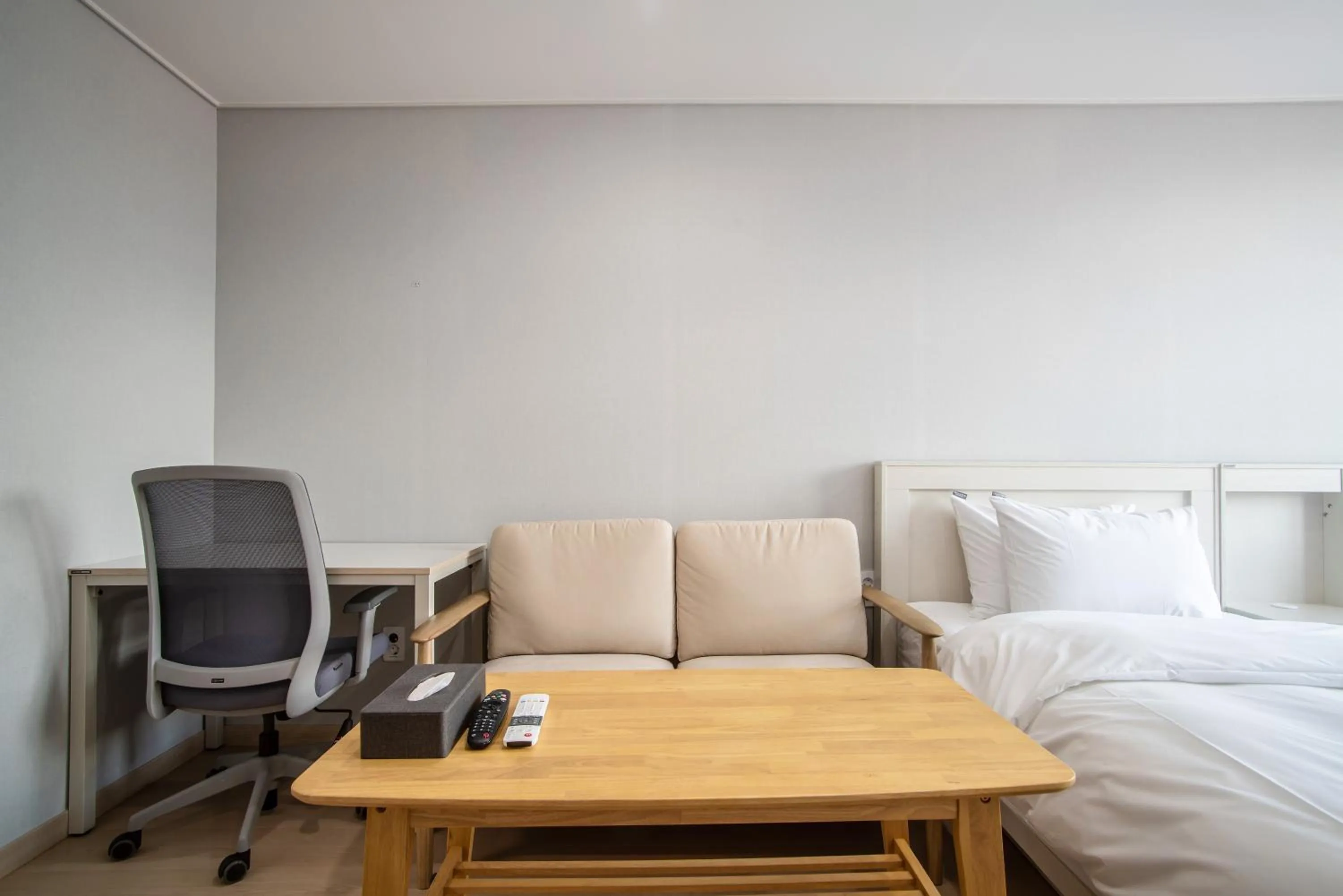 Decorative detail, Bed in Jeju Central Park Residence