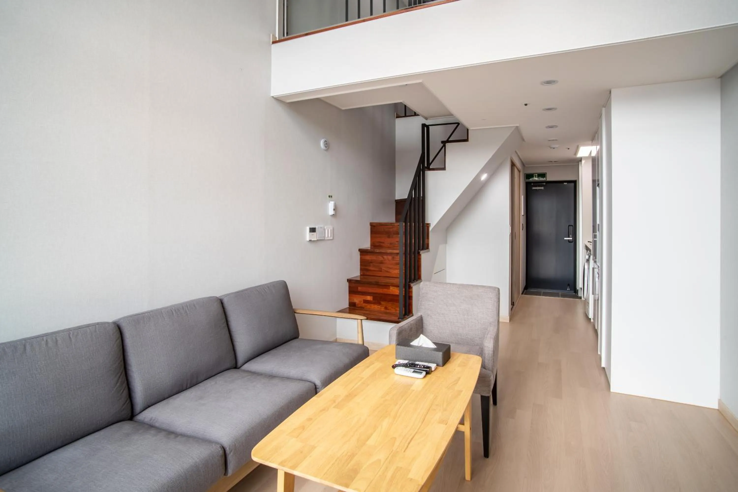 Living room in Jeju Central Park Residence