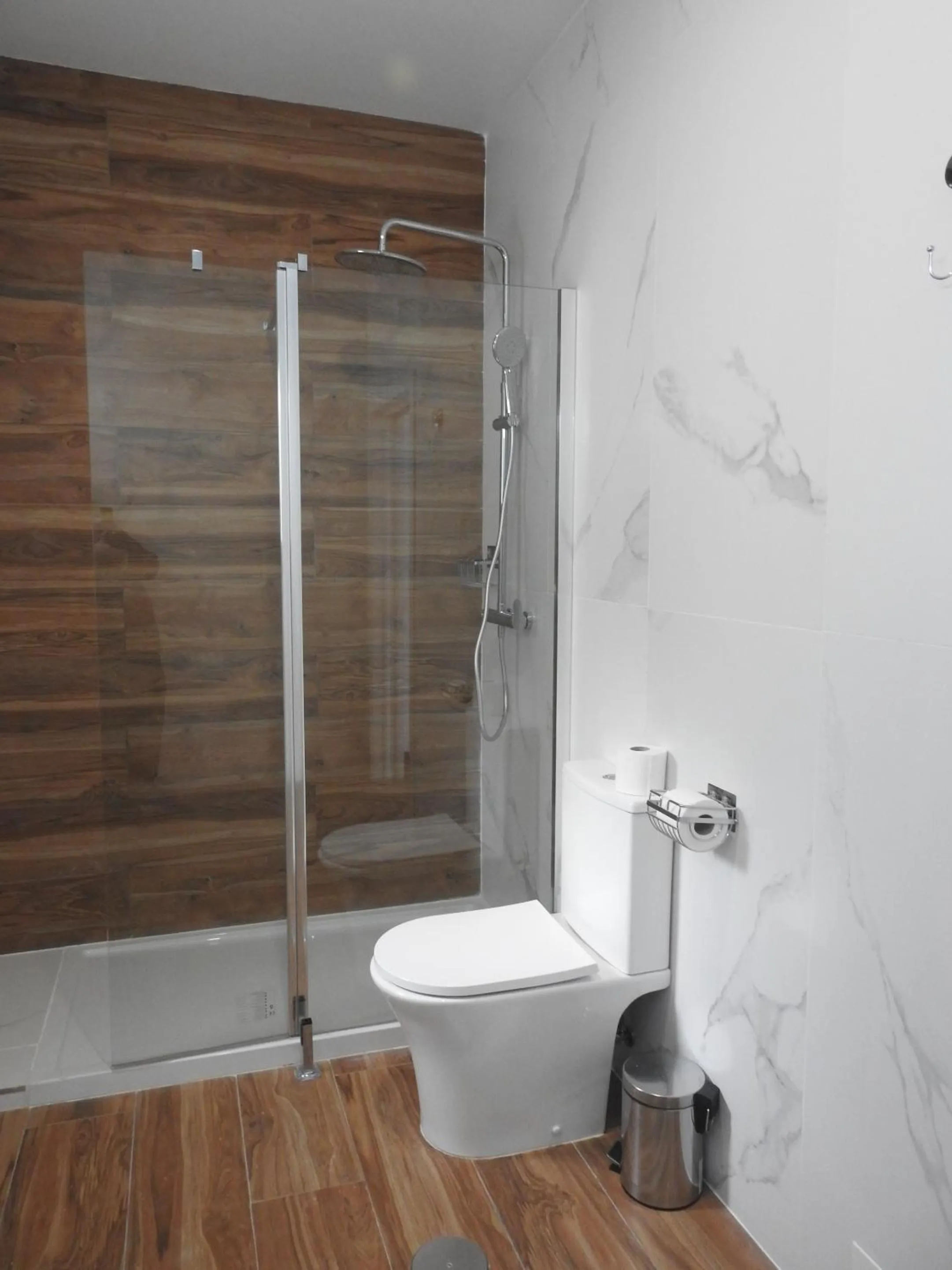 Bathroom in Sandra Rooms