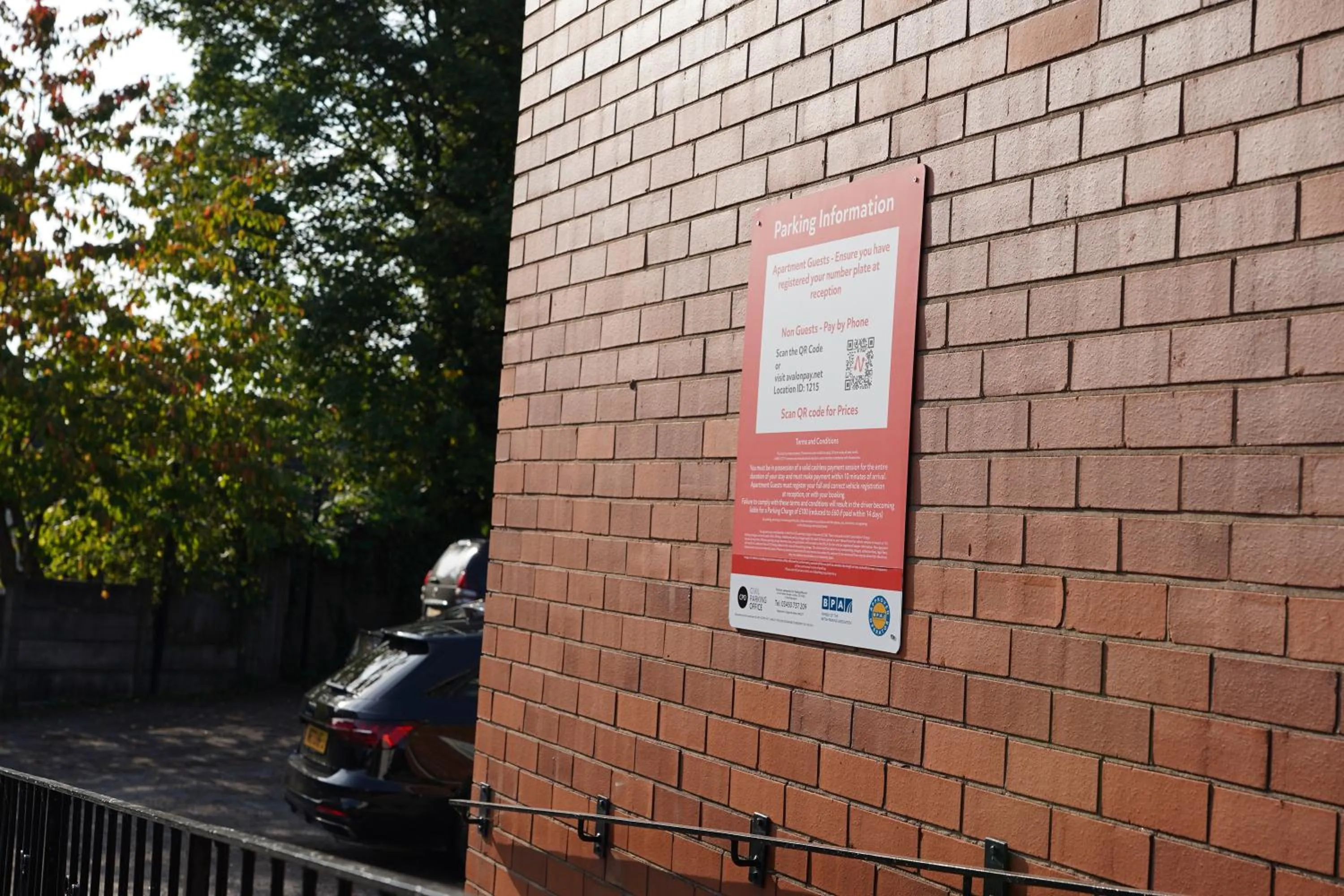 Hills View Apartments