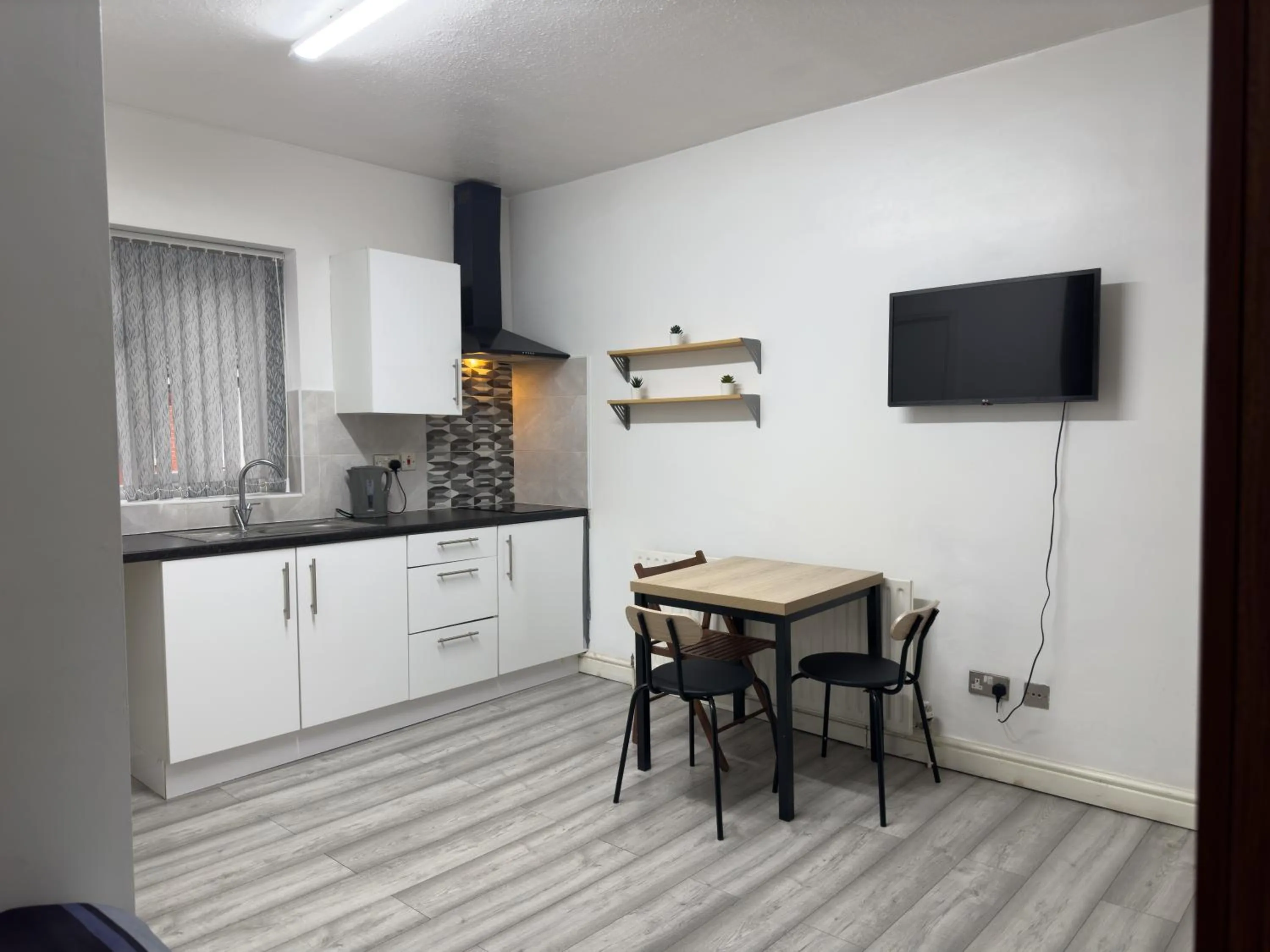 Hills View Apartments