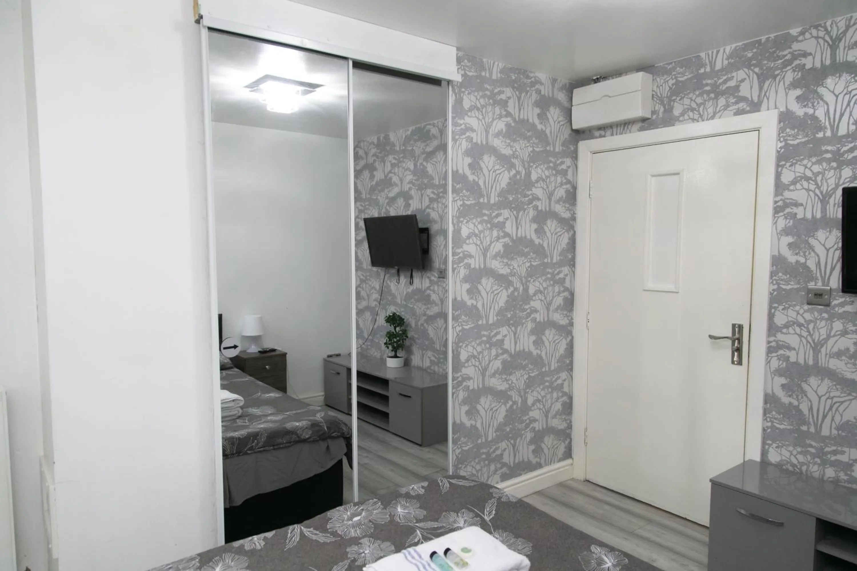 Bed in Hills View Apartments