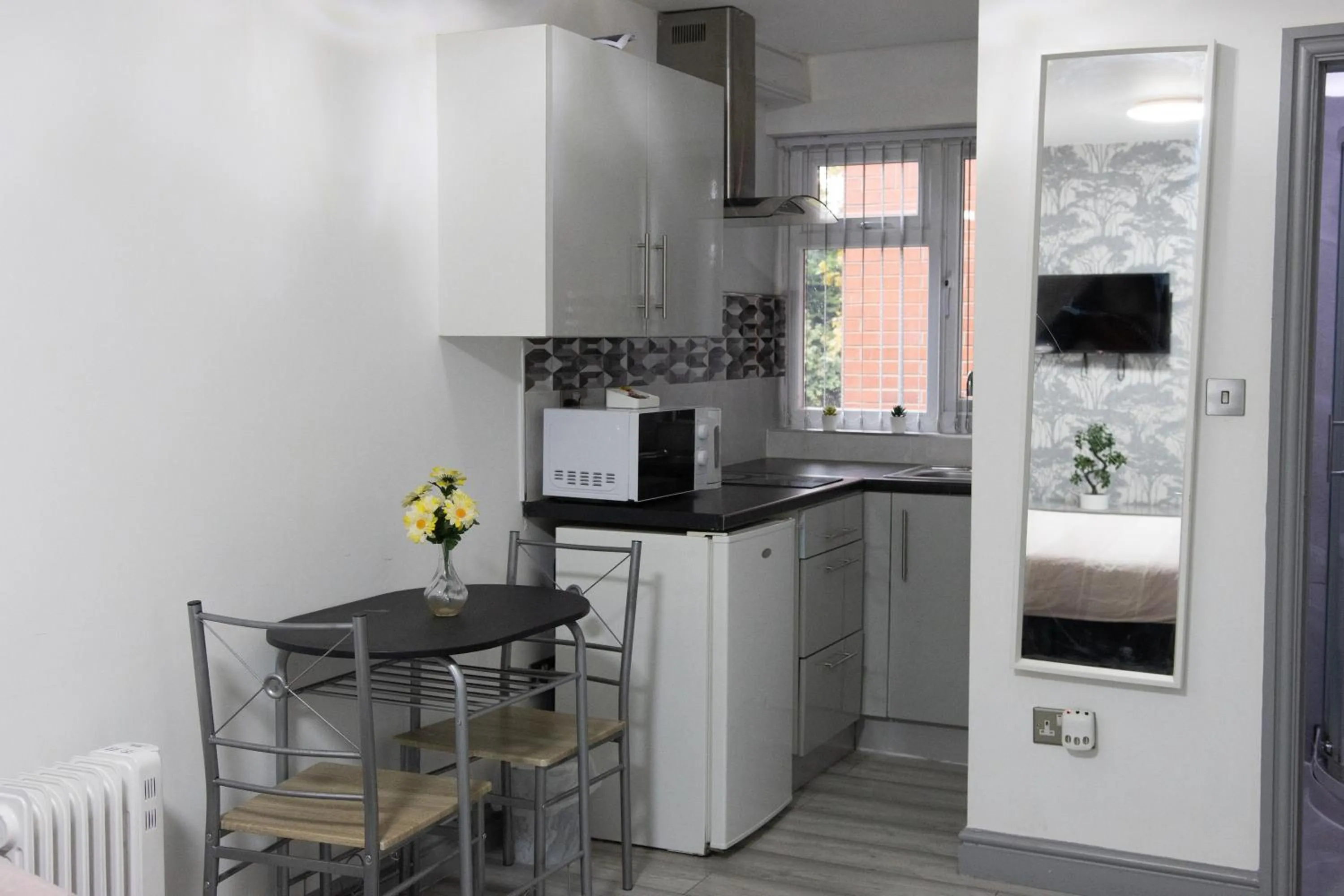 Hills View Apartments