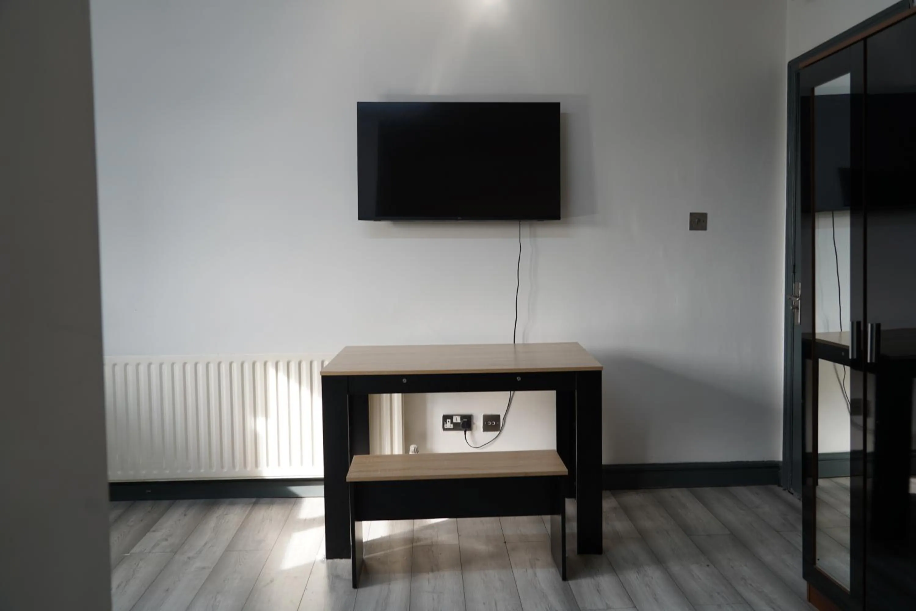 Hills View Apartments