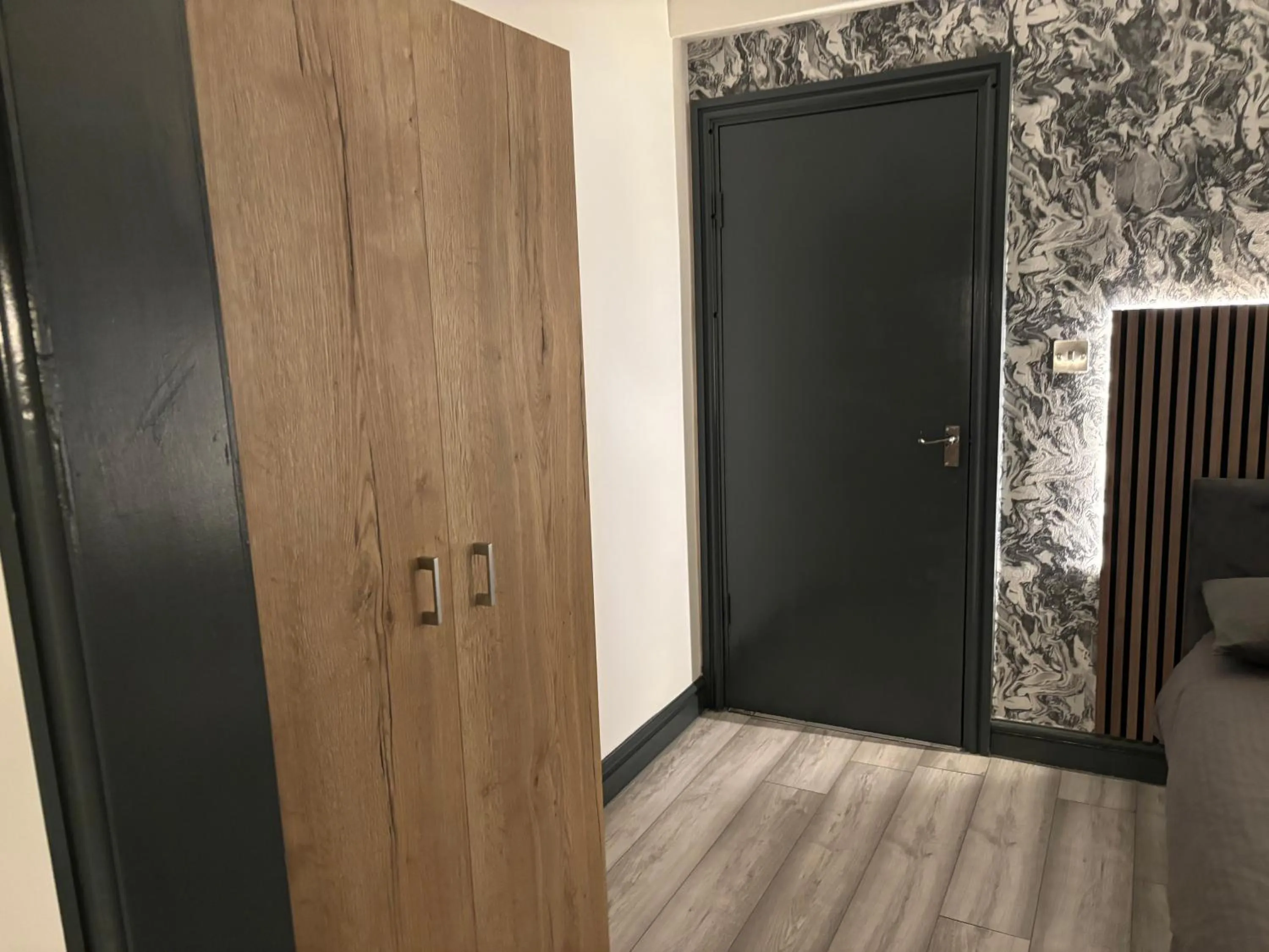 Hills View Apartments