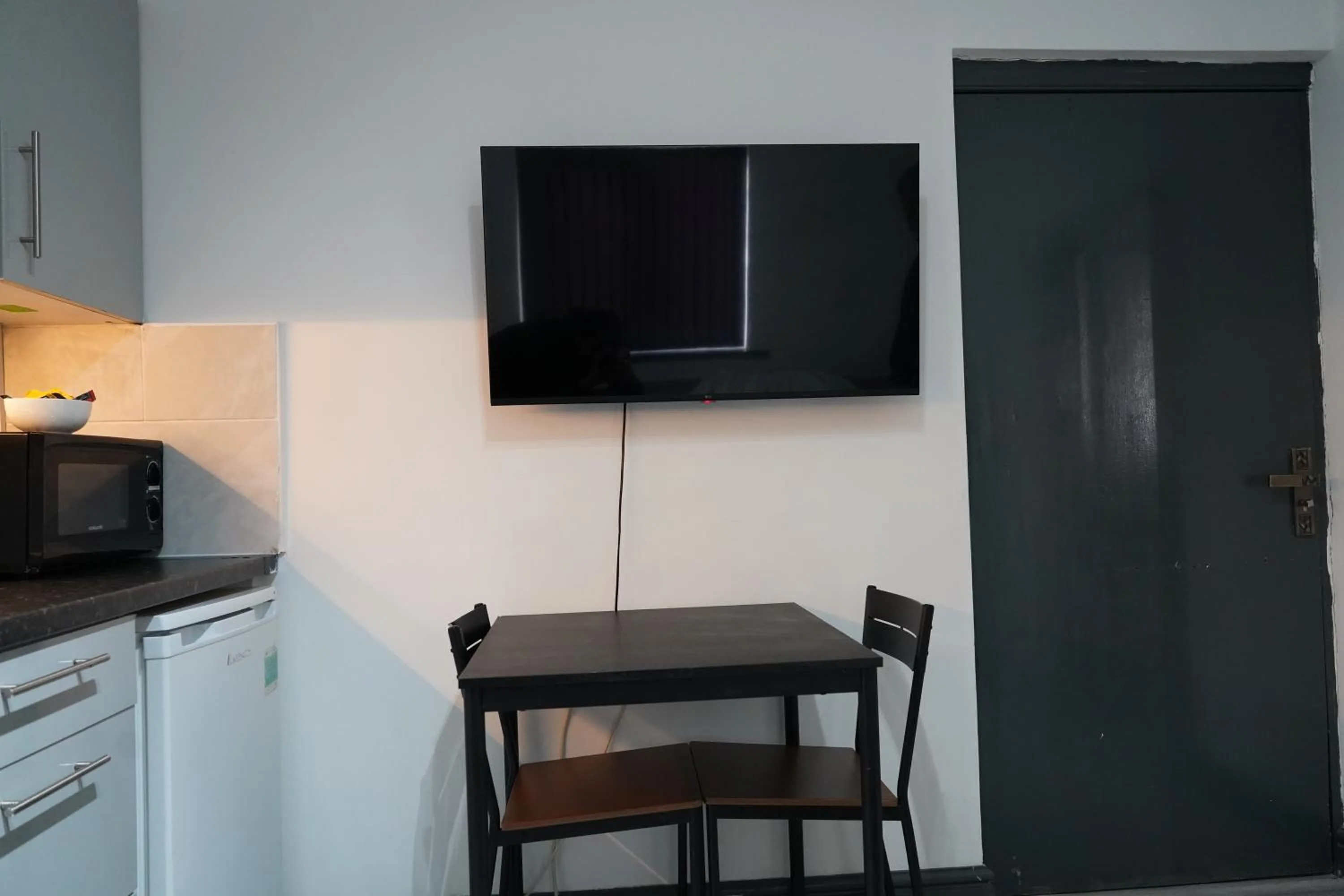 Hills View Apartments