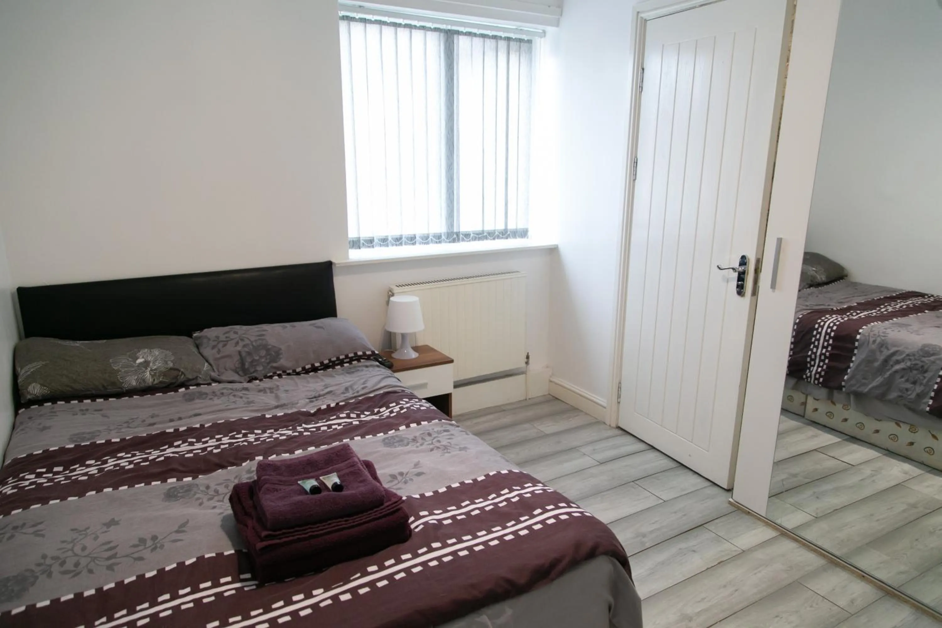 Bed in Hills View Apartments