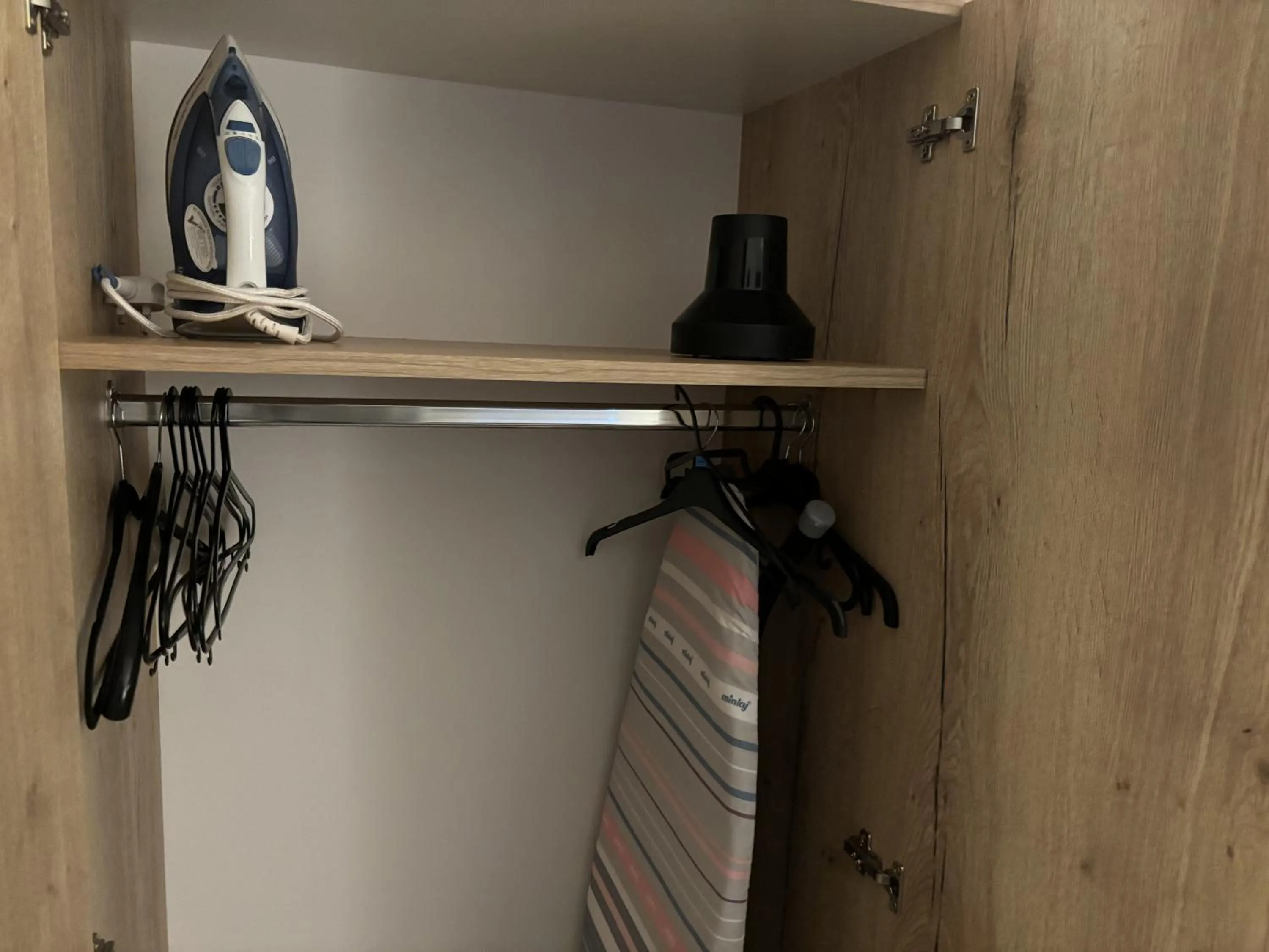 Hills View Apartments