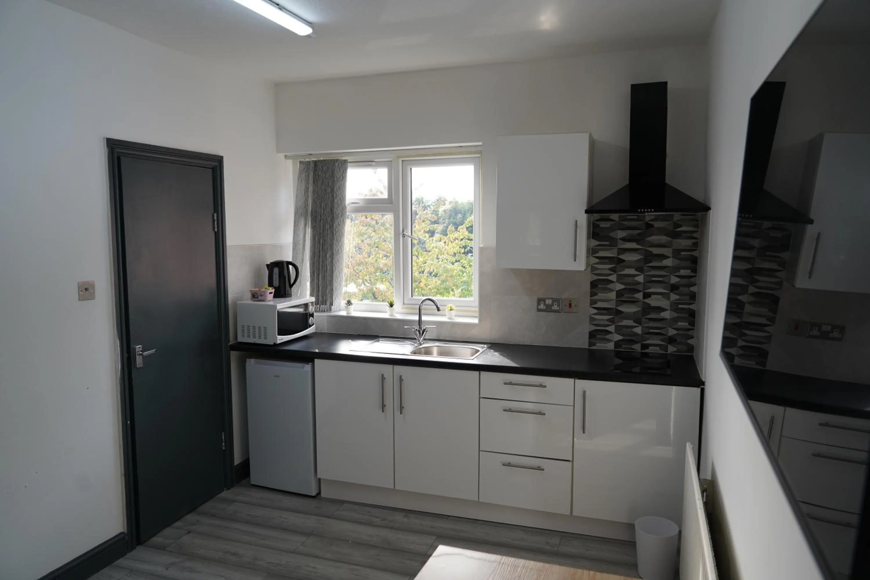 Hills View Apartments