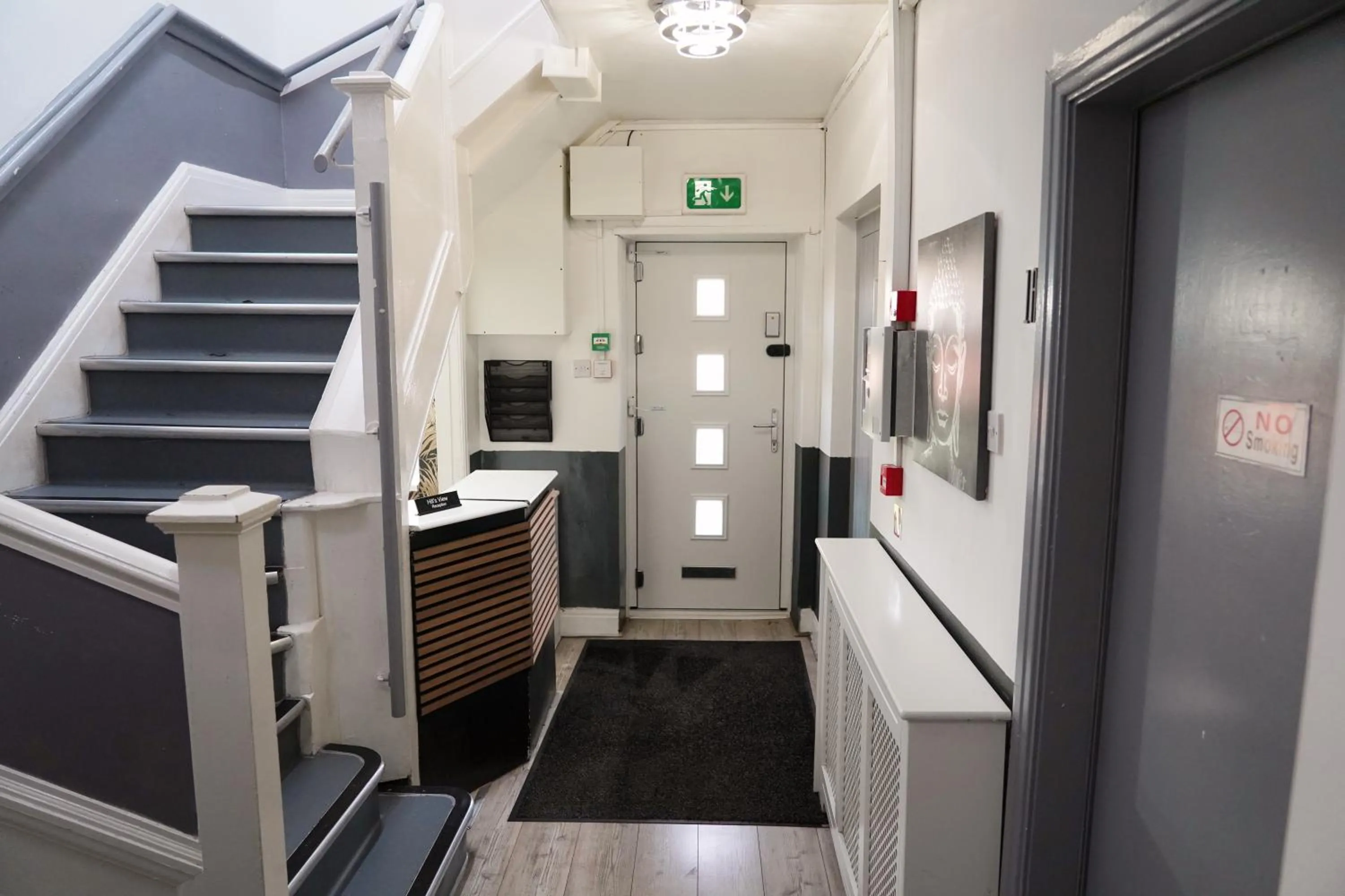 Hills View Apartments