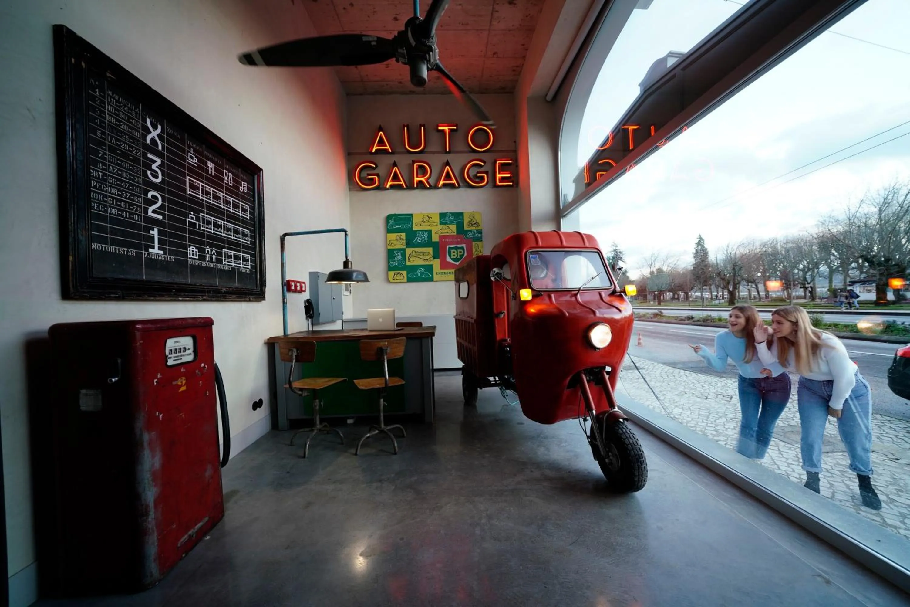 Lobby or reception in Zero Box Lodge Coimbra