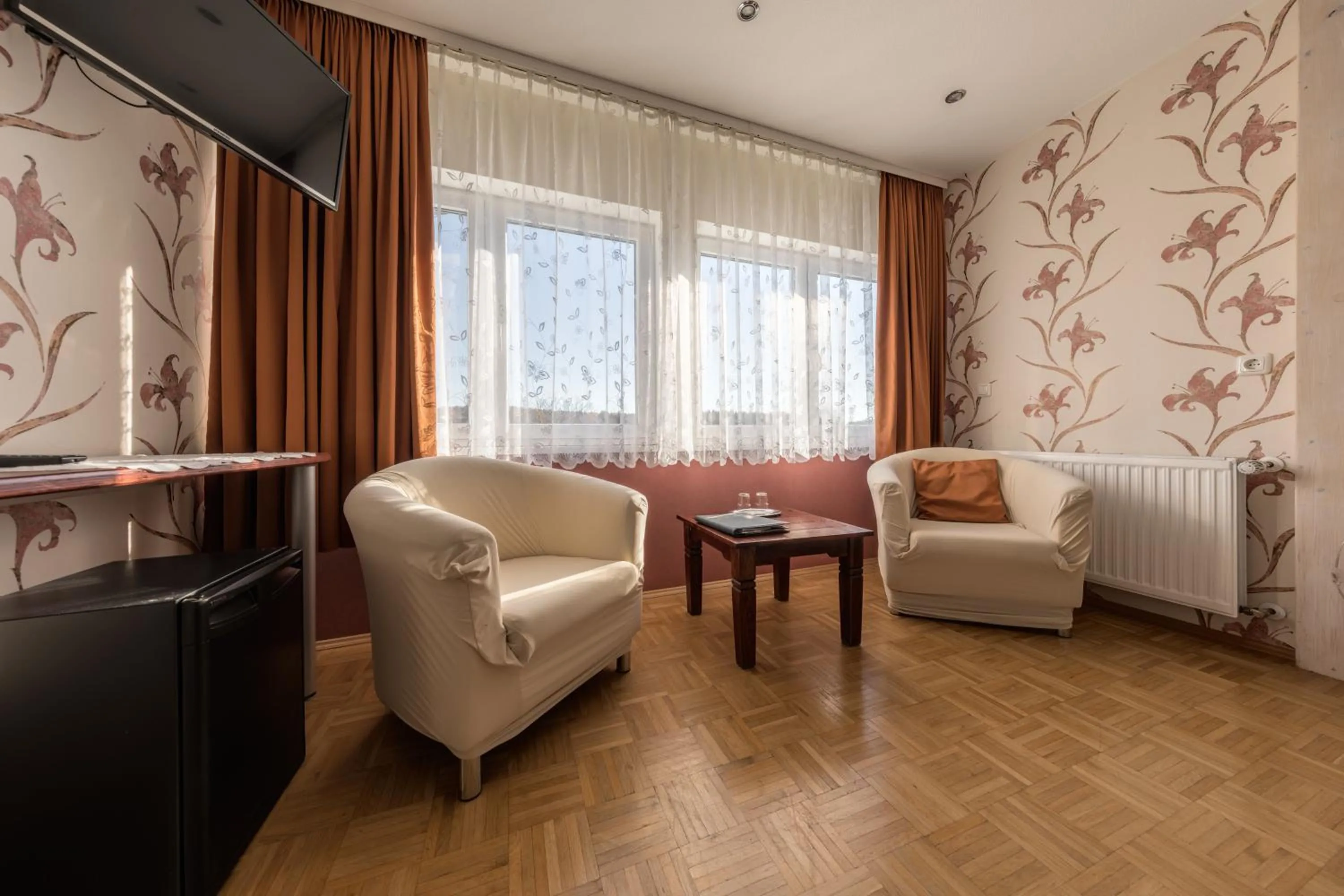 Photo of the whole room in Hotel Kleine Zauberwelt - Wo Märchen wahr werden