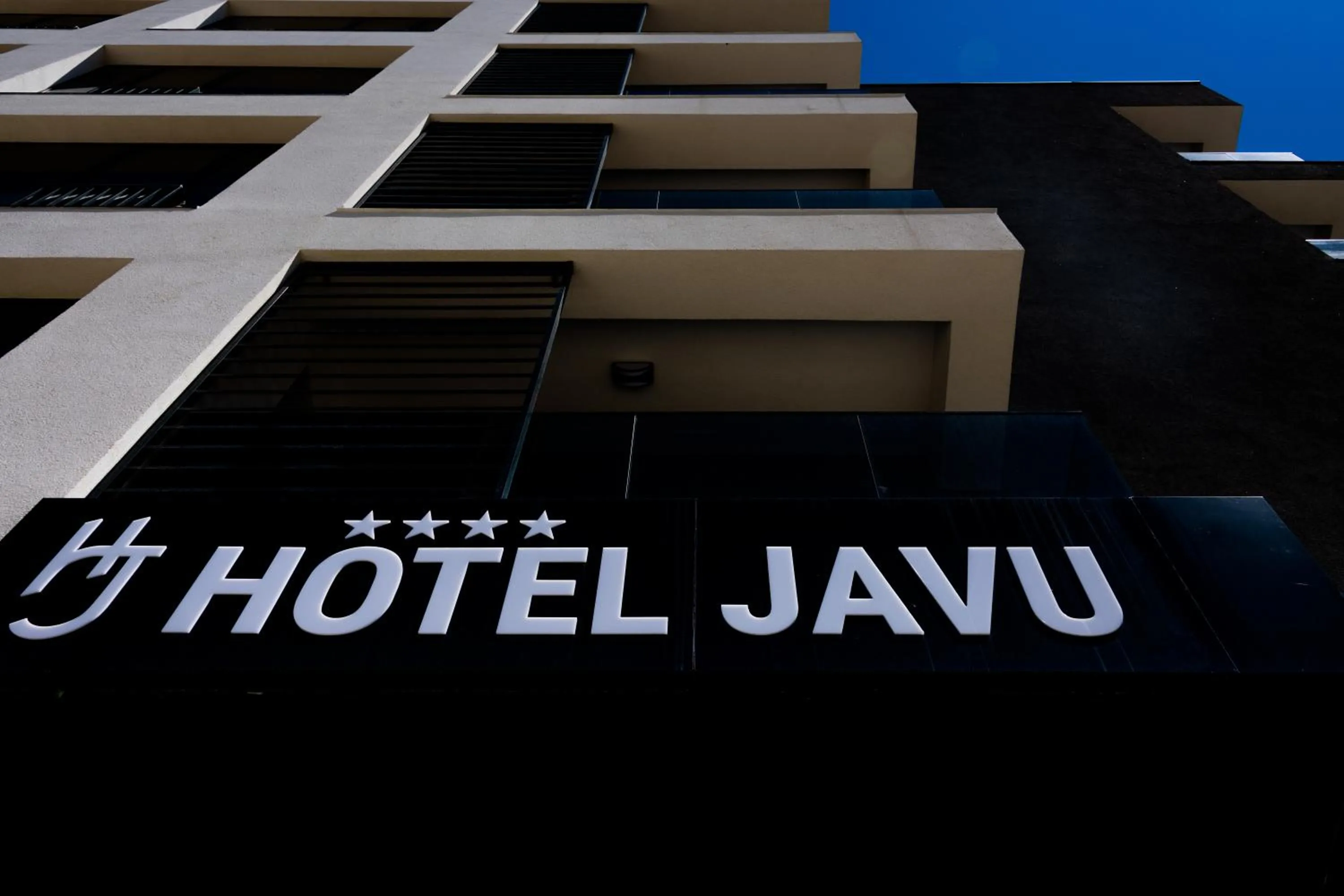 Day in Hotel Javu