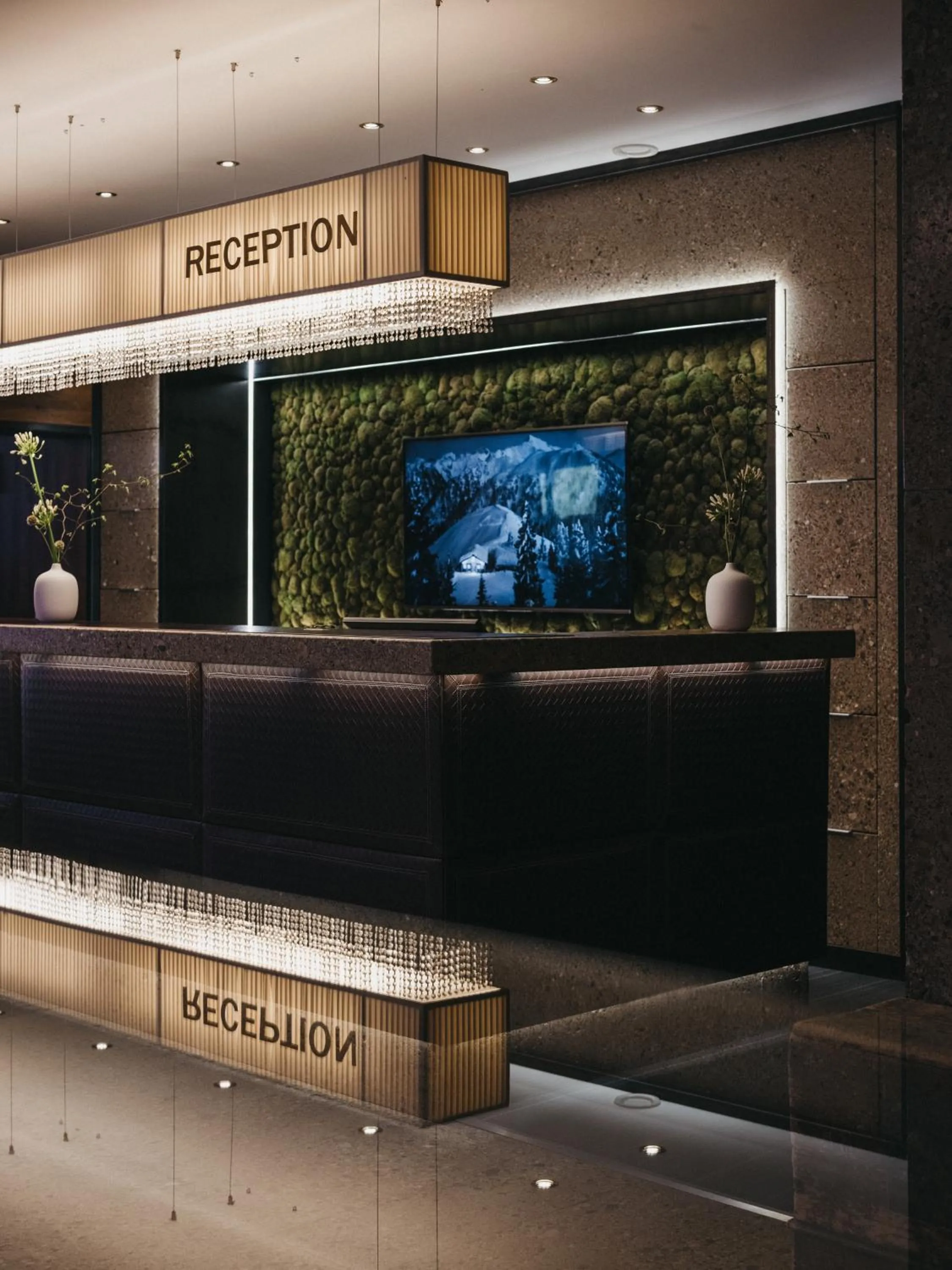 Lobby or reception in Sporthotel Royer