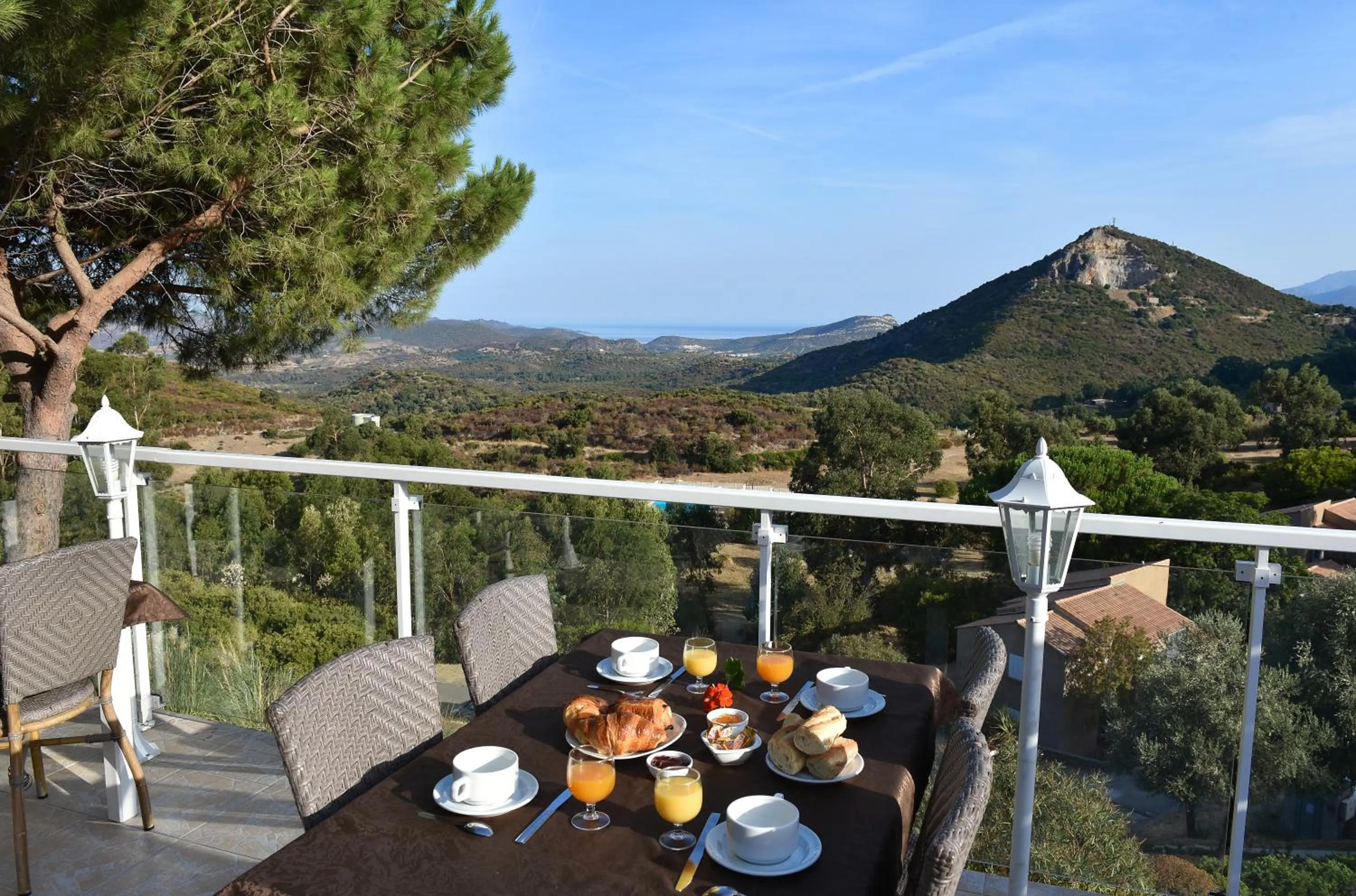 Breakfast in Résidence U Nebbiu