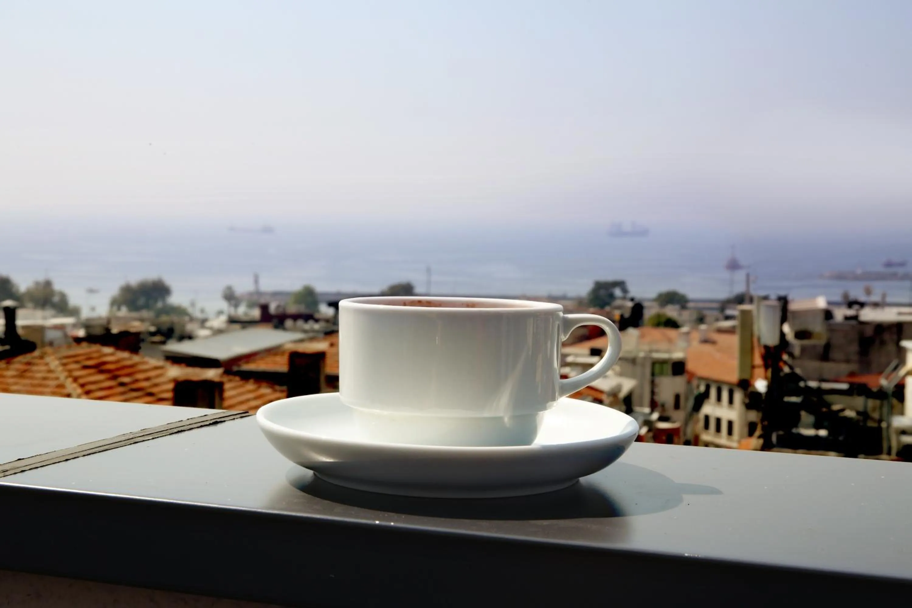 Restaurant/places to eat in The Grand Tower Hotel