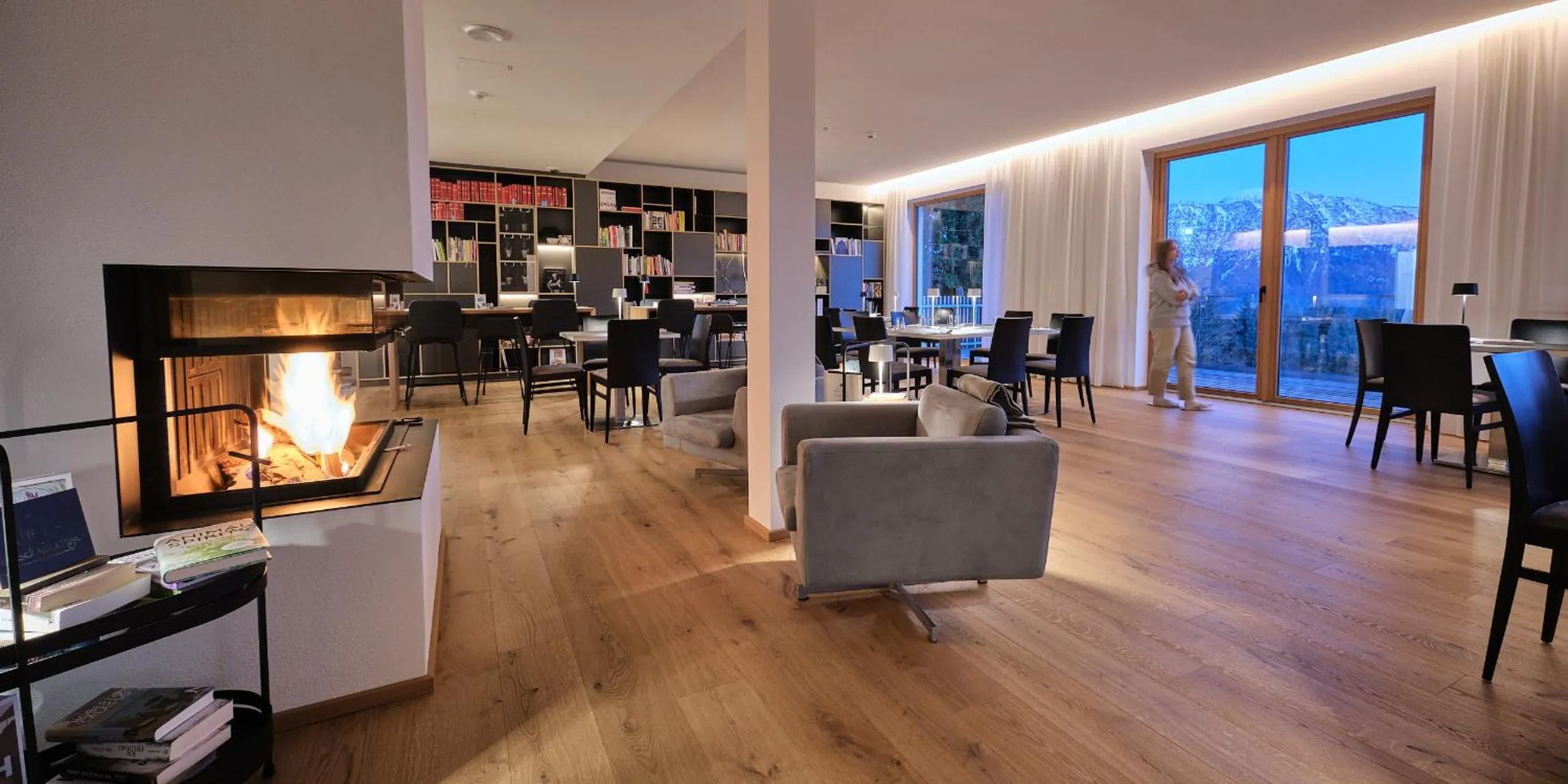 Restaurant/places to eat in Lesehotel