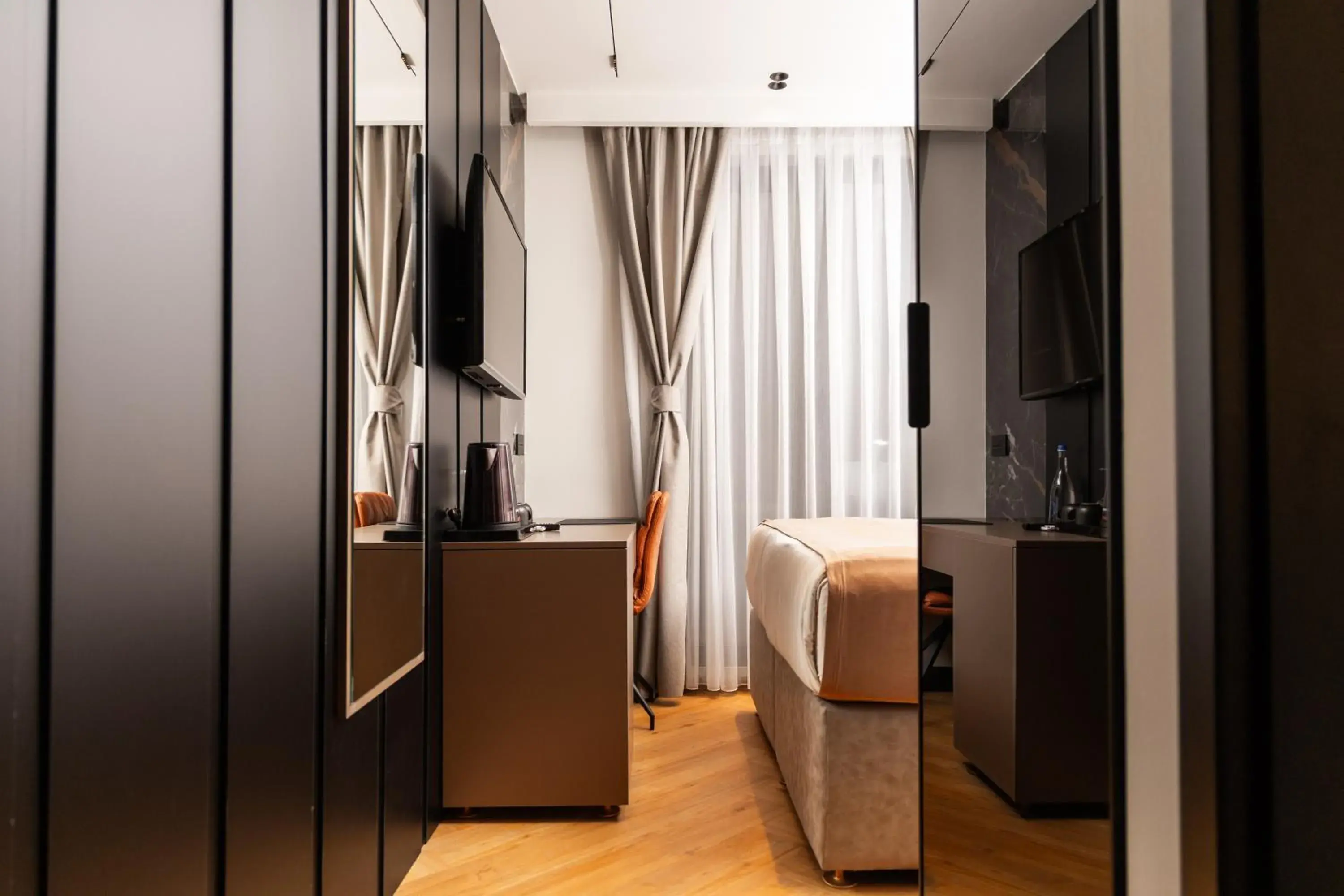 Standard Double Room - single occupancy in Hotel Opera Standard Double Room - single occupancy in Hotel Opera