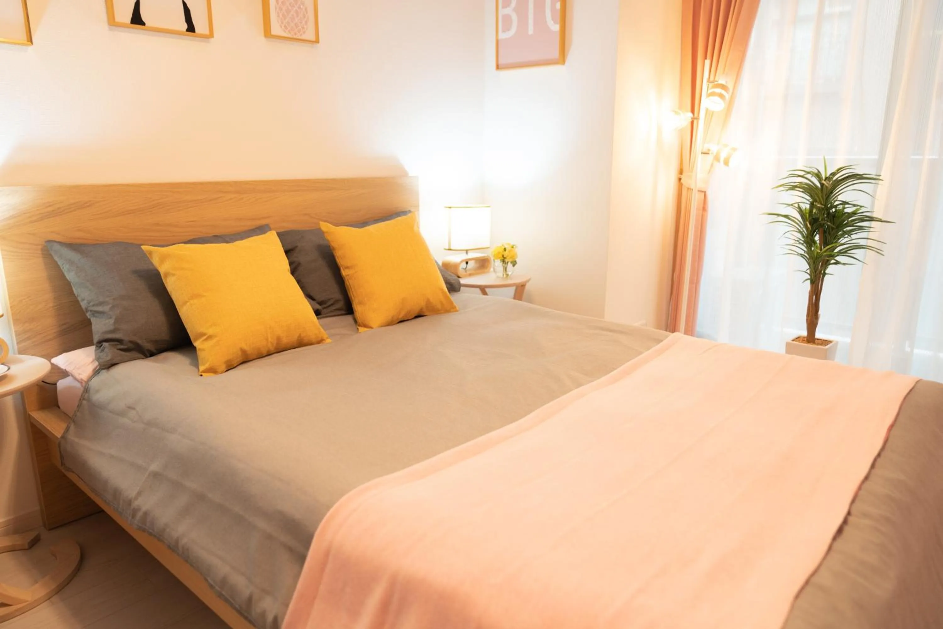 Bed in OSAKA SUNSHINE TOWER52 l