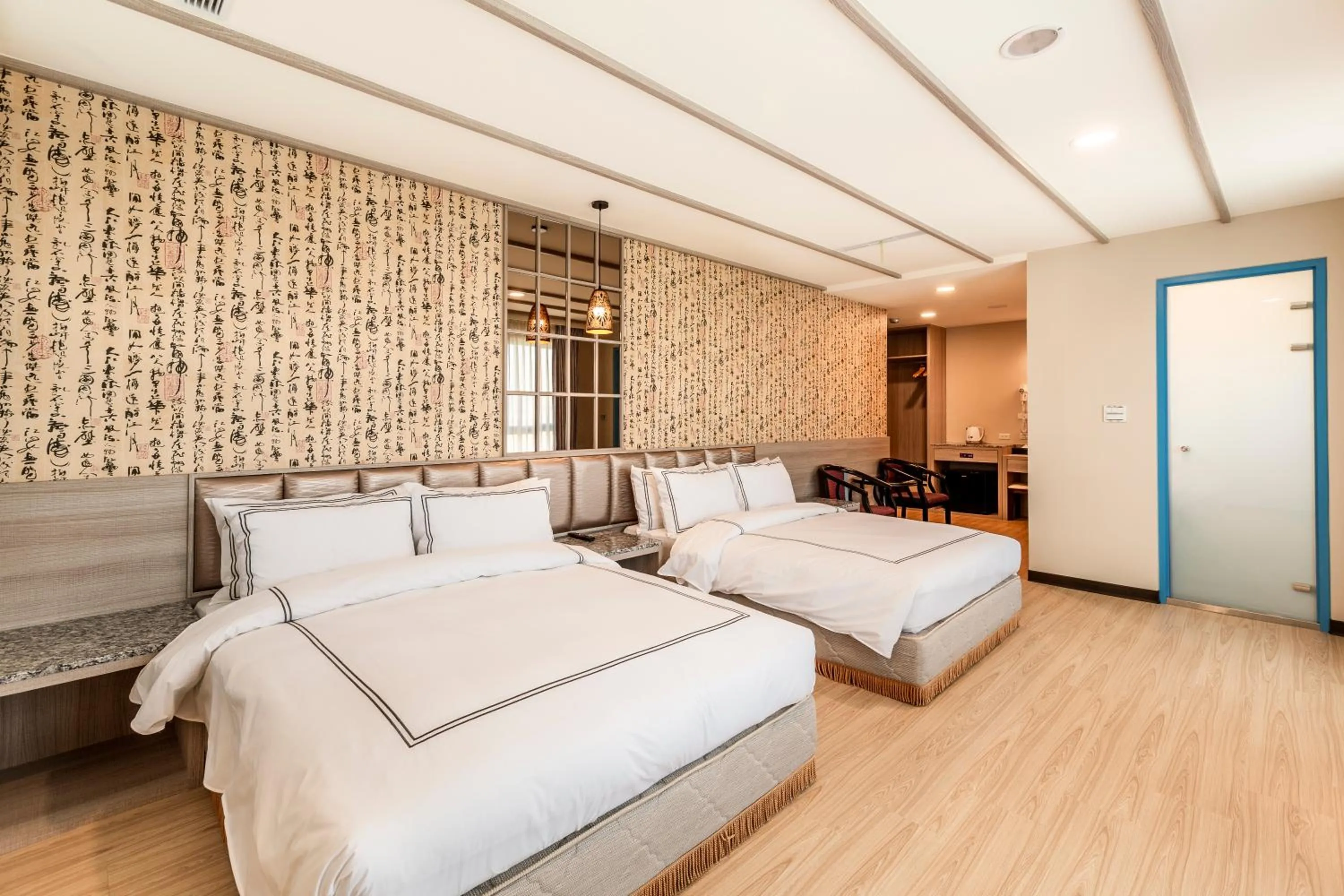 Photo of the whole room, Bed in San Chiao Hotel