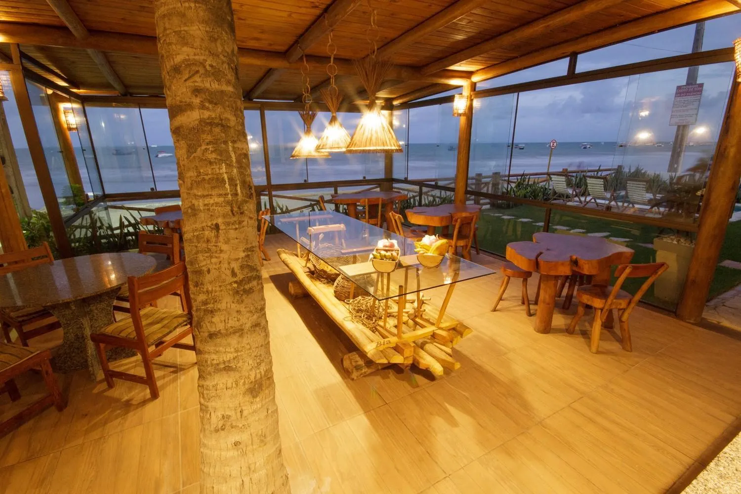 Restaurant/places to eat in Pousada Ecohar Yoga