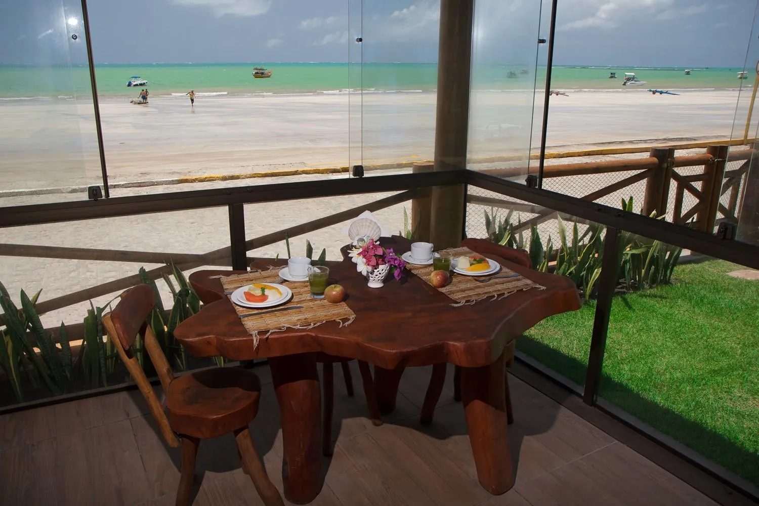 Restaurant/places to eat in Pousada Ecohar Yoga