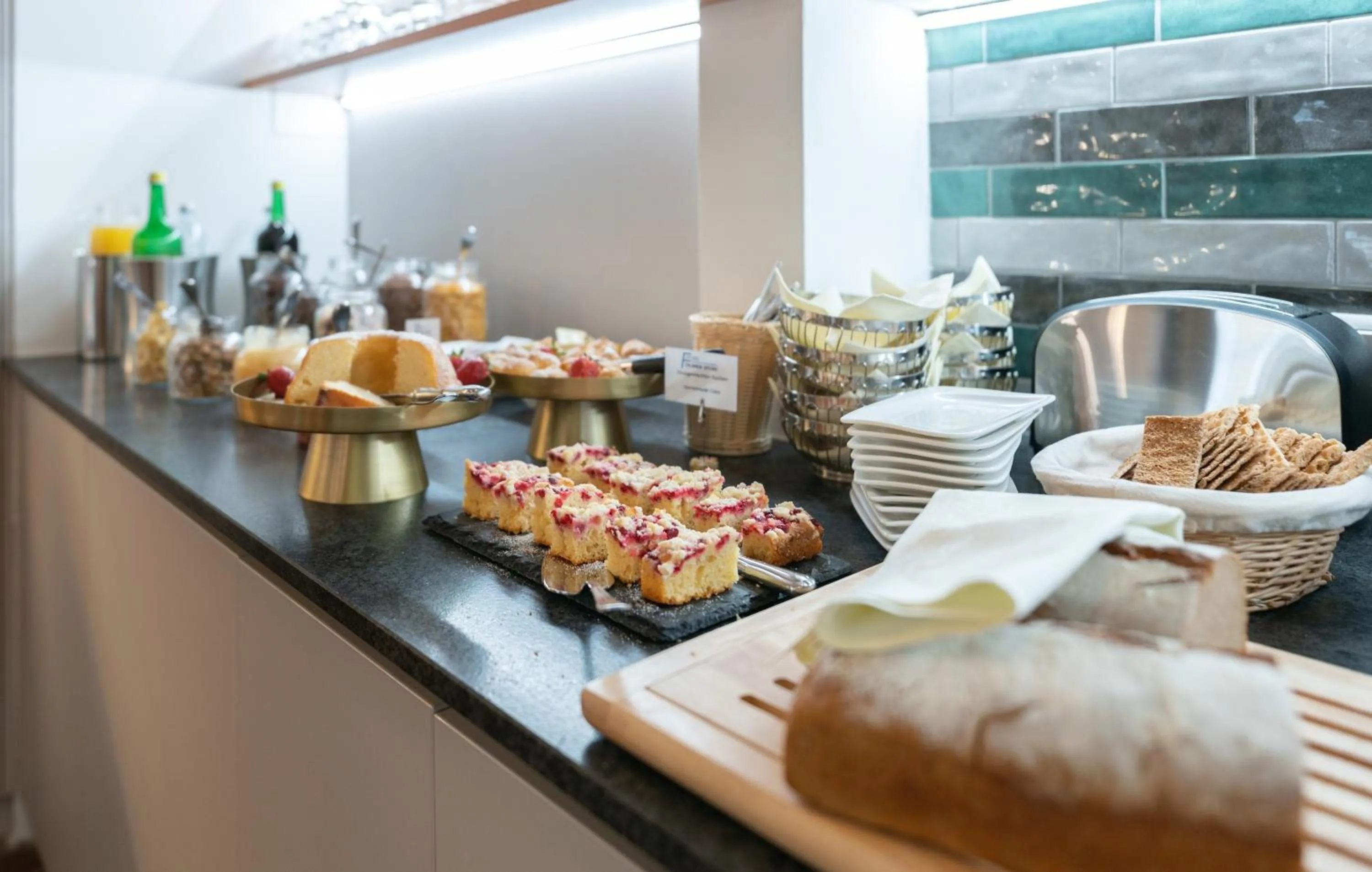 Buffet breakfast in Cityhotel Trumer Stube