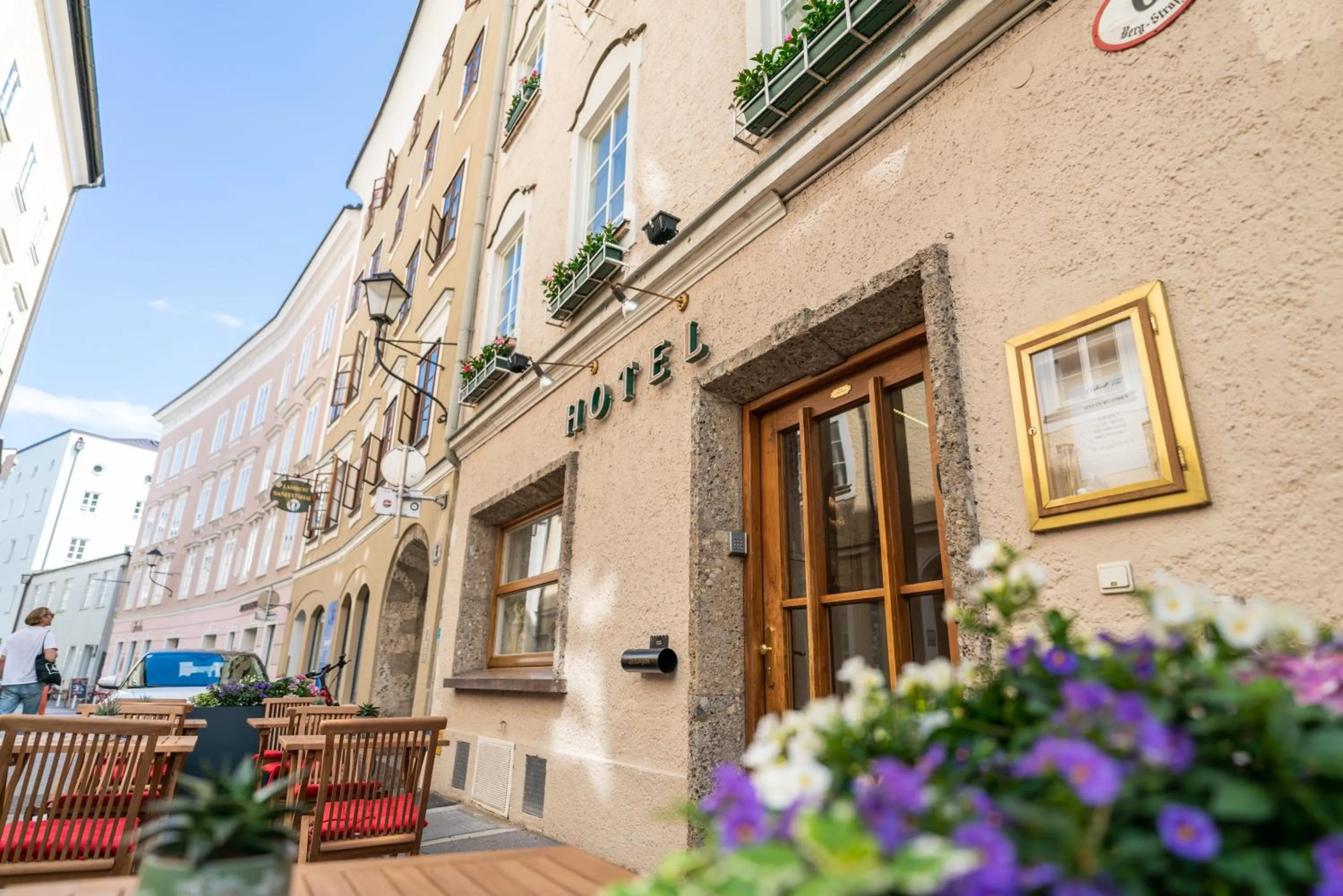 Facade/entrance in Cityhotel Trumer Stube